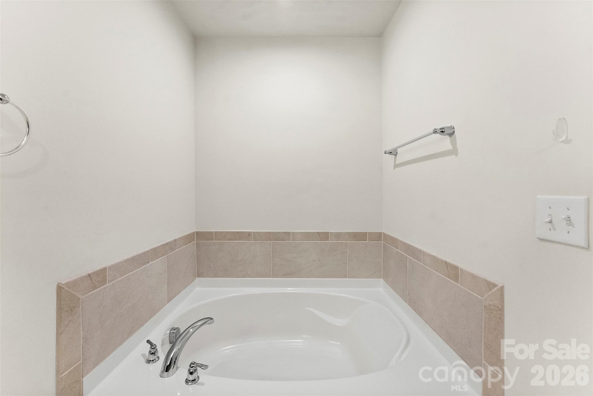 11010 Chalkbark Lane Property Photo 24