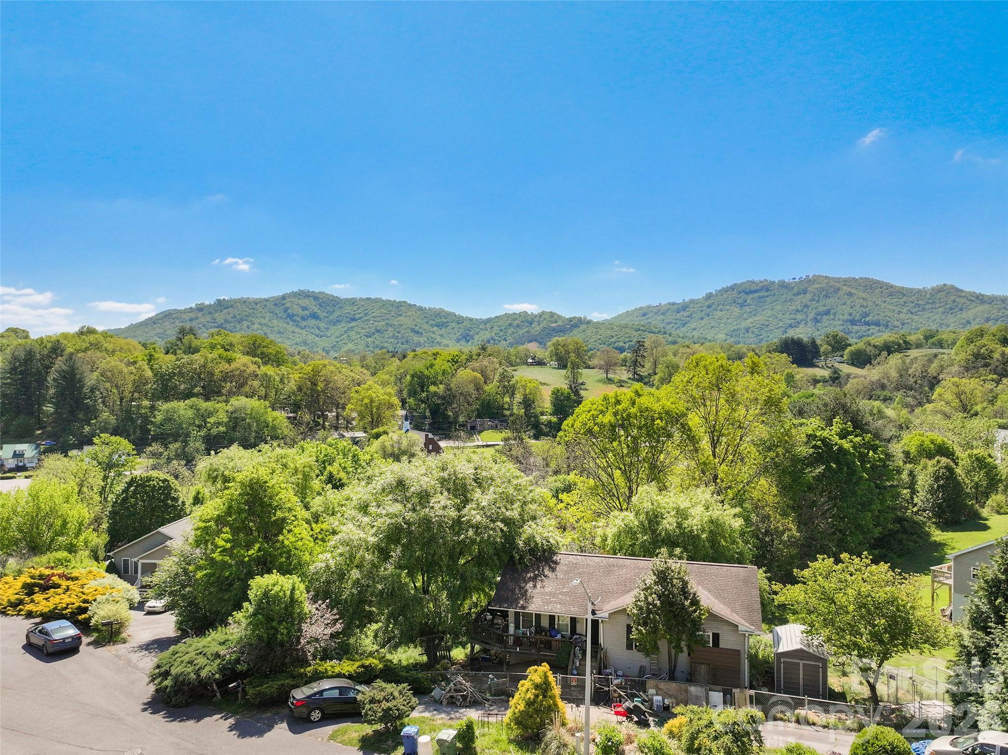 373 Barefoot Ridge Property Photo 6