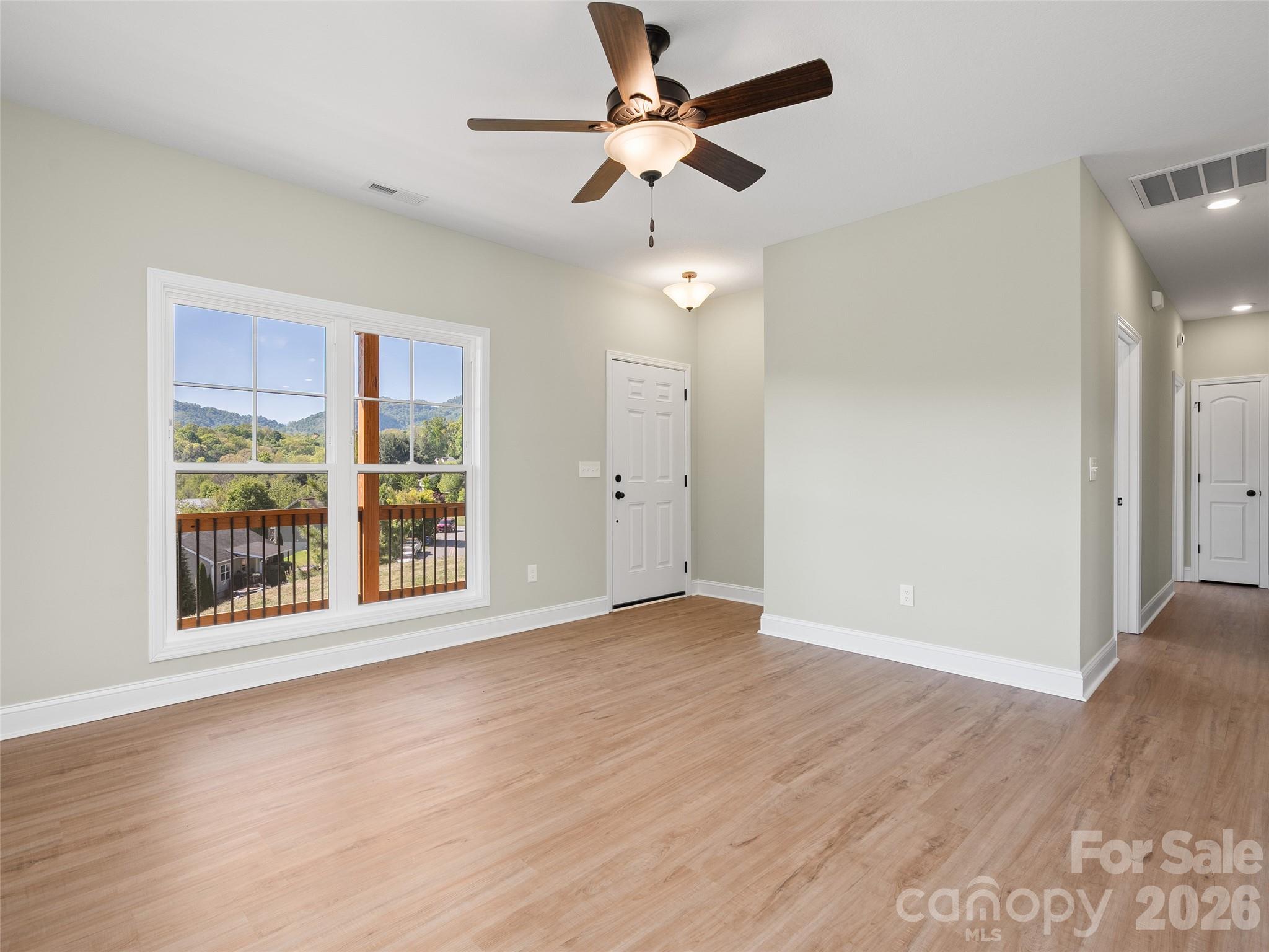 373 Barefoot Ridge Property Photo 9