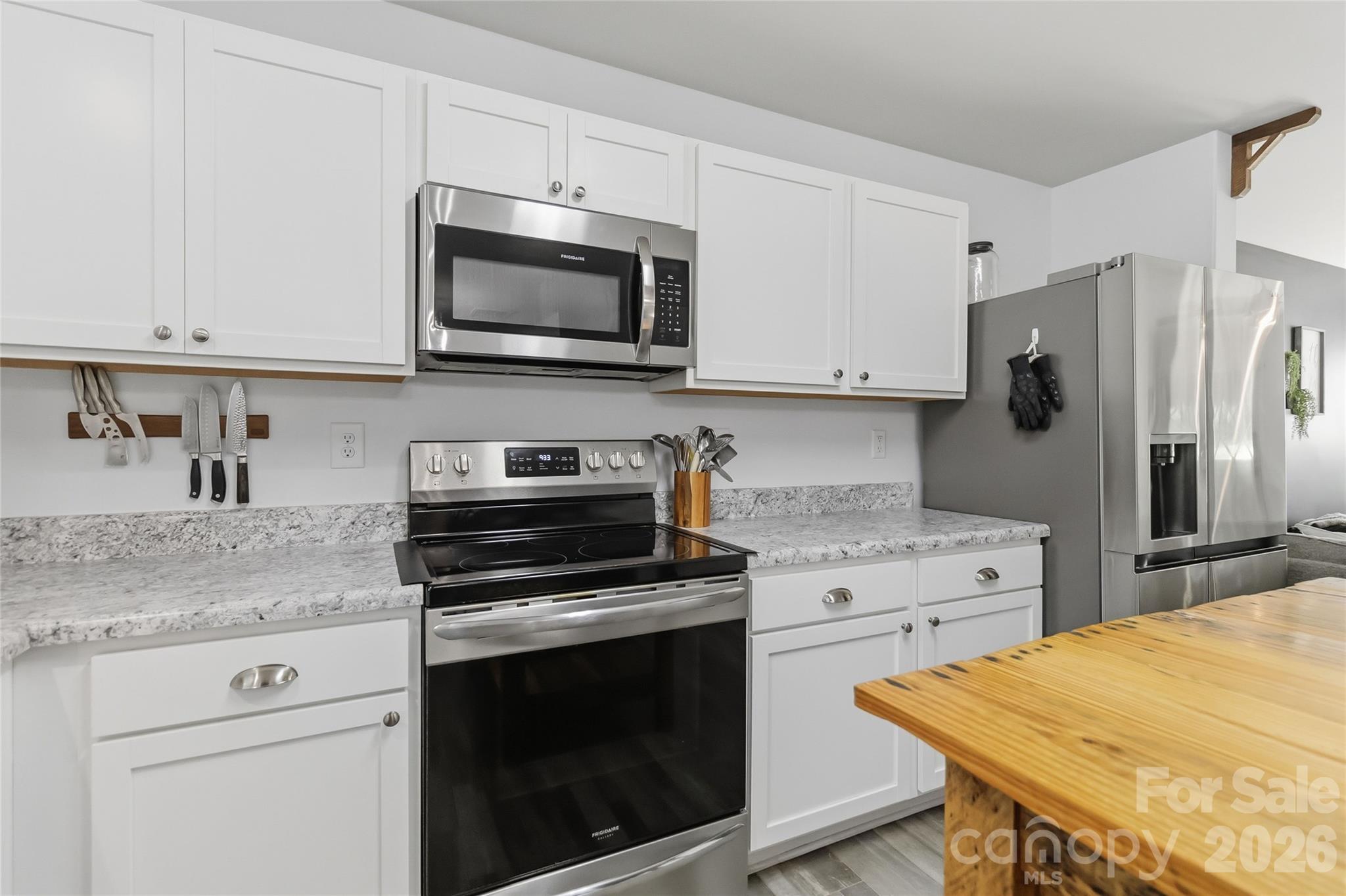 2220 Pinnacle View Drive Property Photo 14