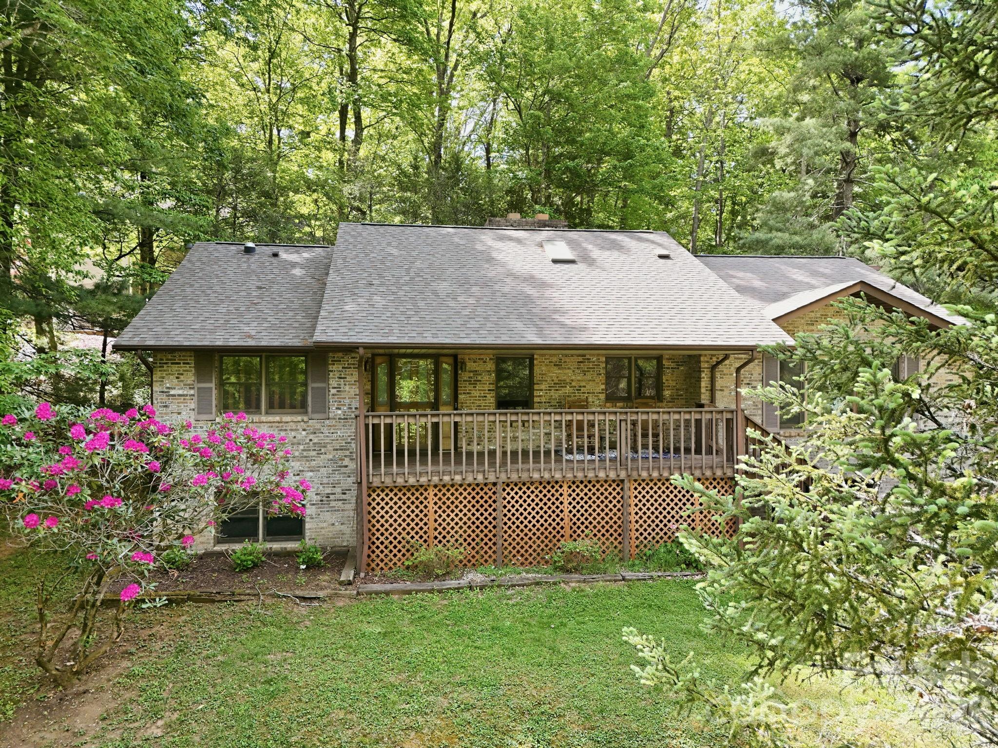 1 Mountain Heritage Place Property Photo 1