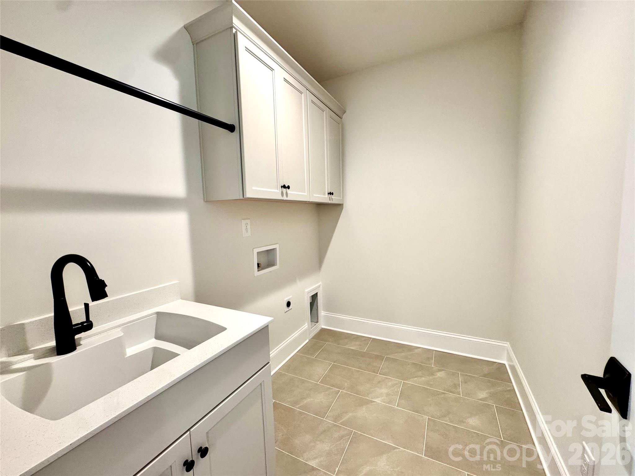 250 Colton Place 11 Property Photo 27
