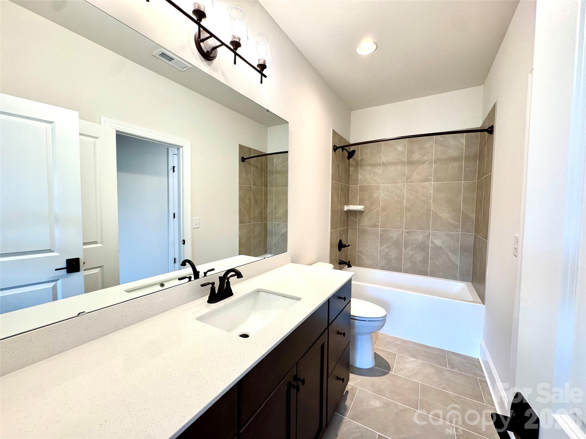 250 Colton Place 11 Property Photo 28