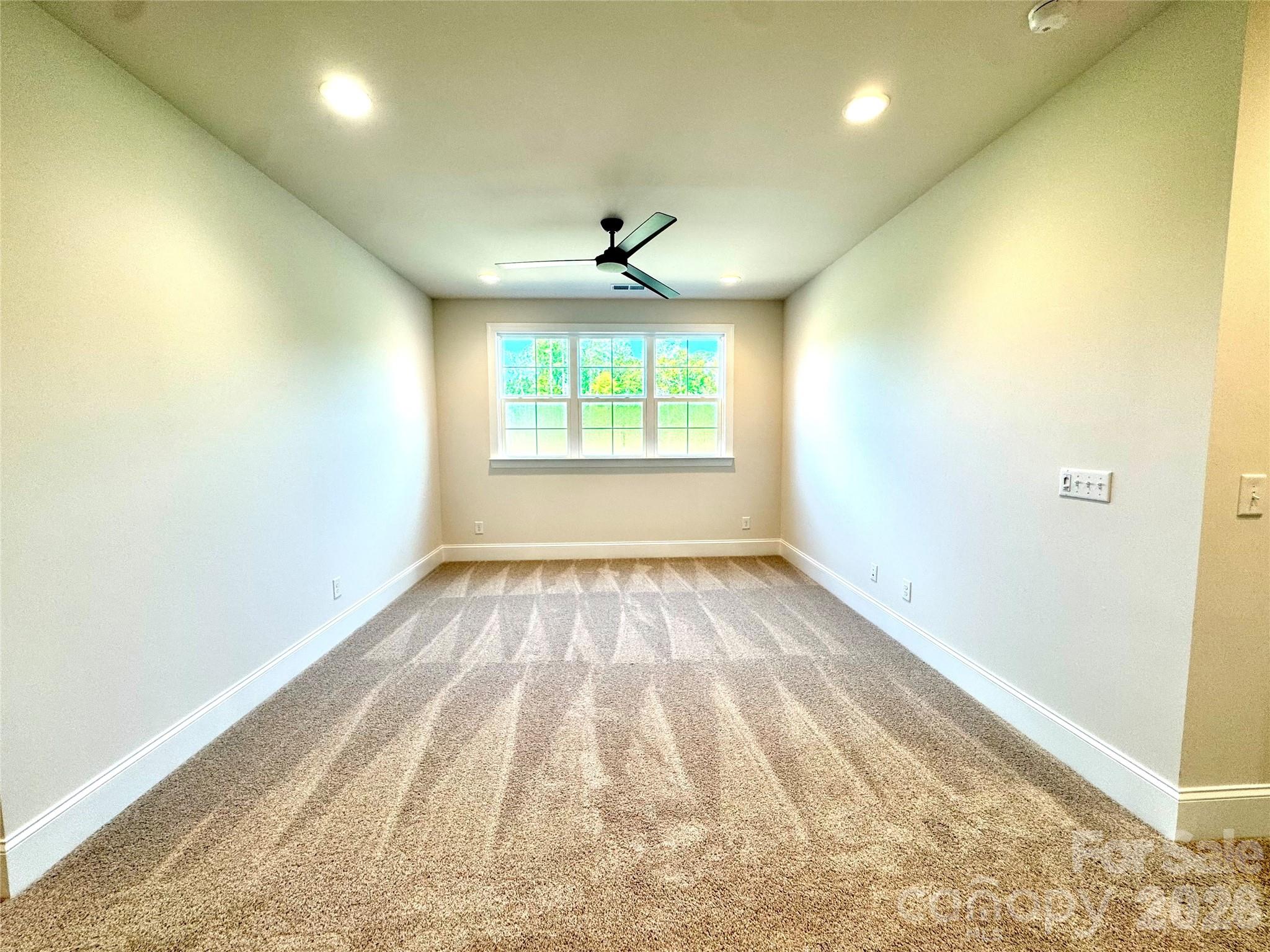 250 Colton Place 11 Property Photo 33