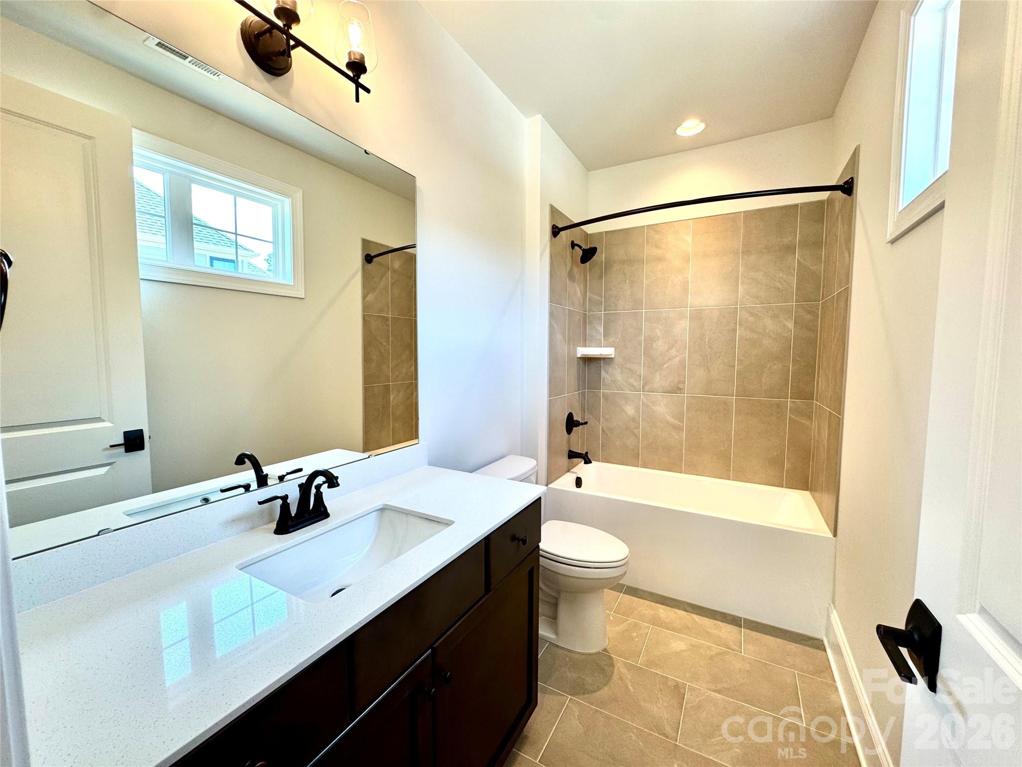 250 Colton Place 11 Property Photo 34