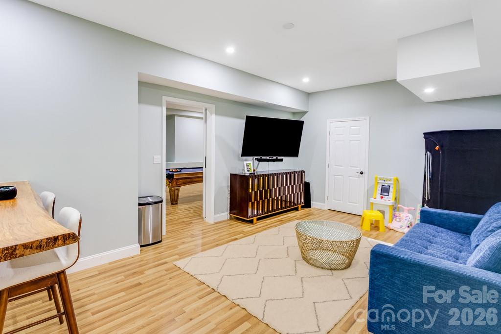 109 Wood Owl Court Property Photo 36