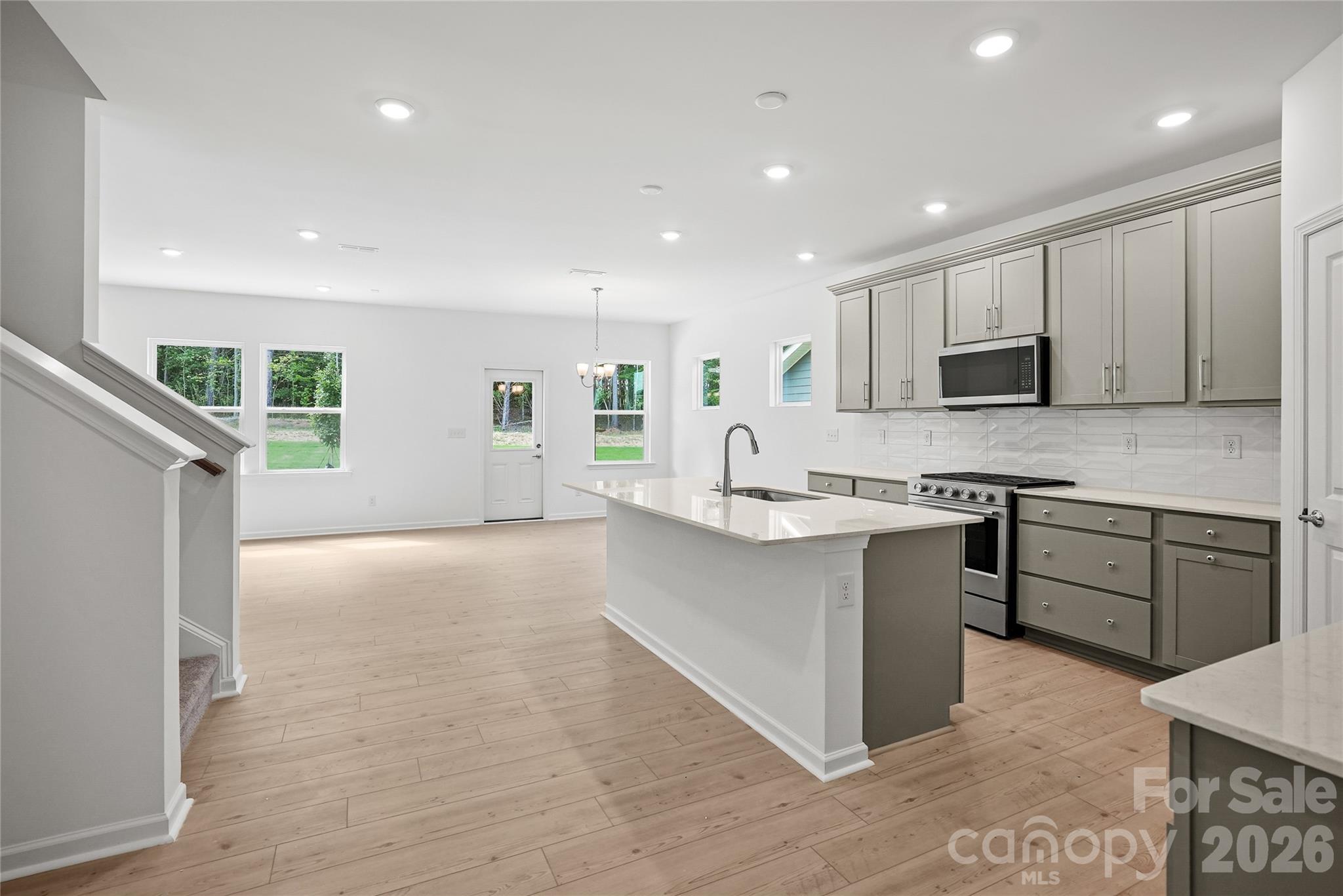 547 Cottage Garden Lane Property Photo 6