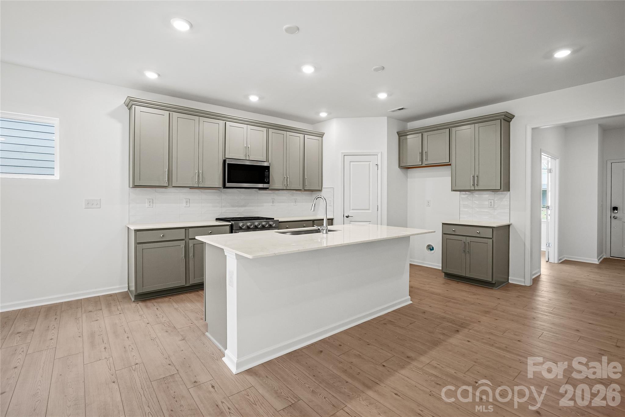 547 Cottage Garden Lane Property Photo 7