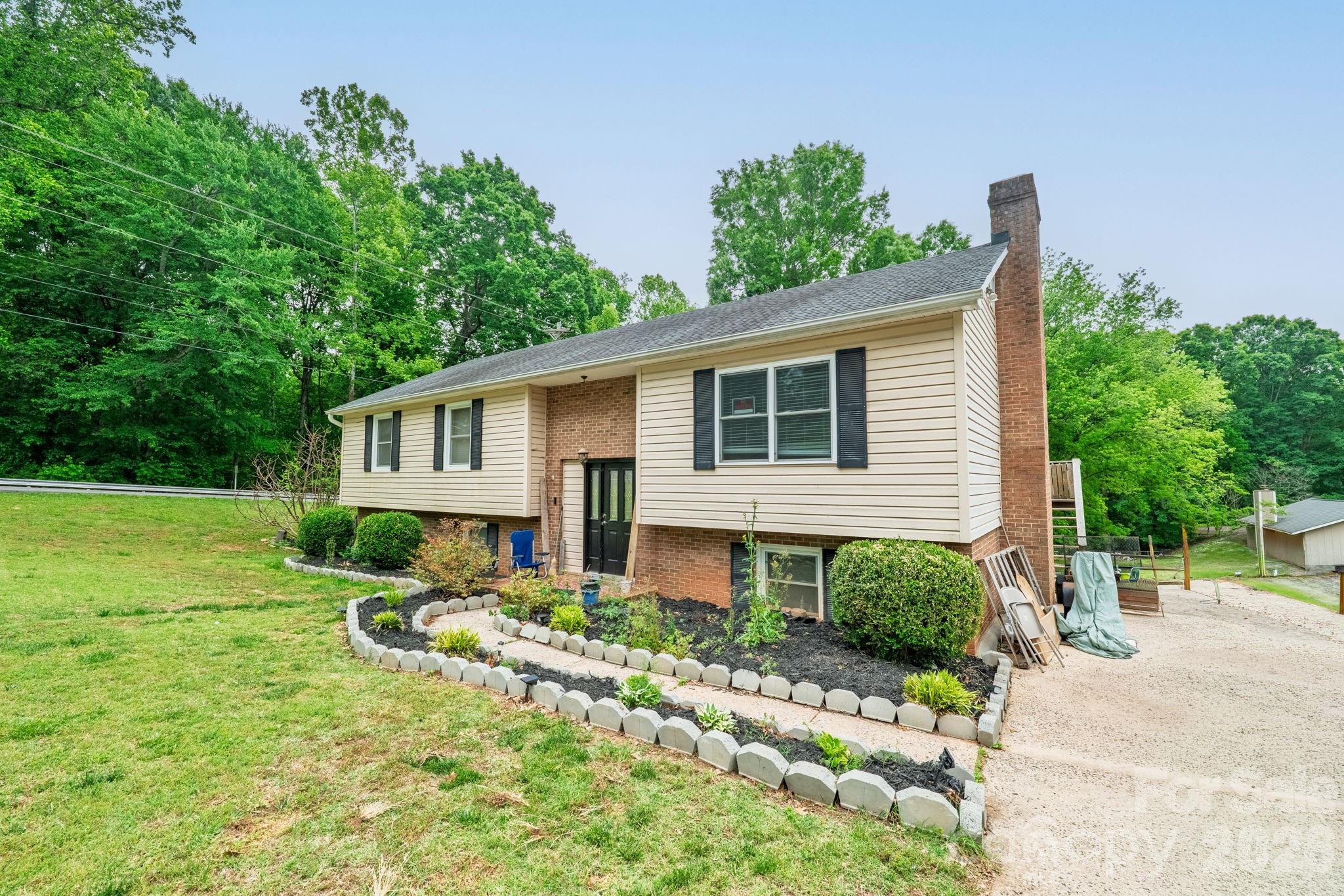 501 Old Farm Road Property Photo 8