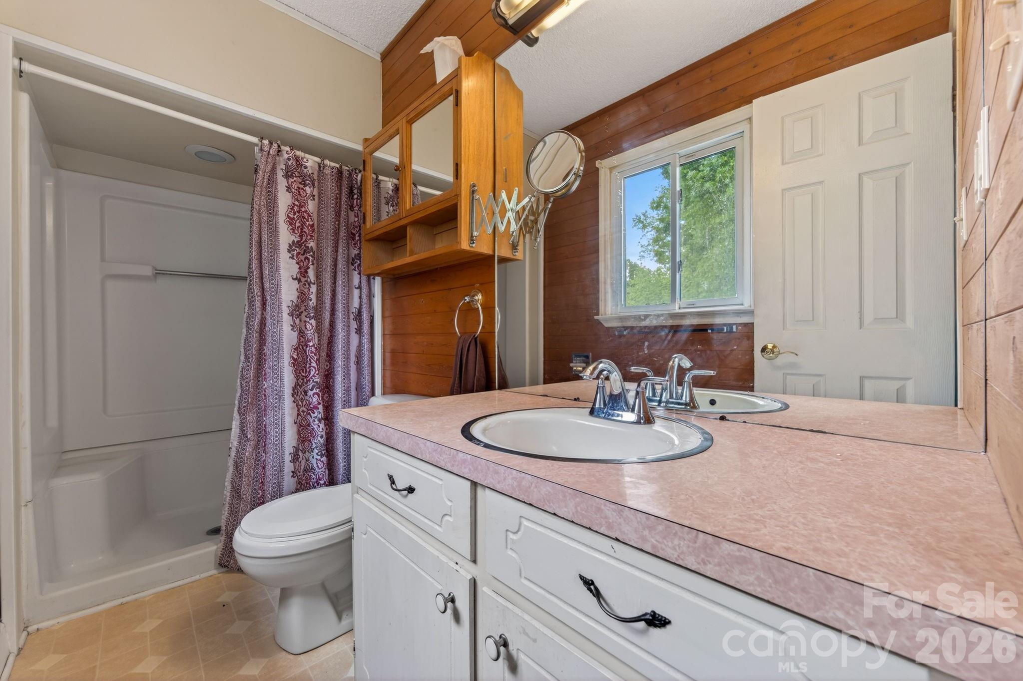 501 Old Farm Road Property Photo 13