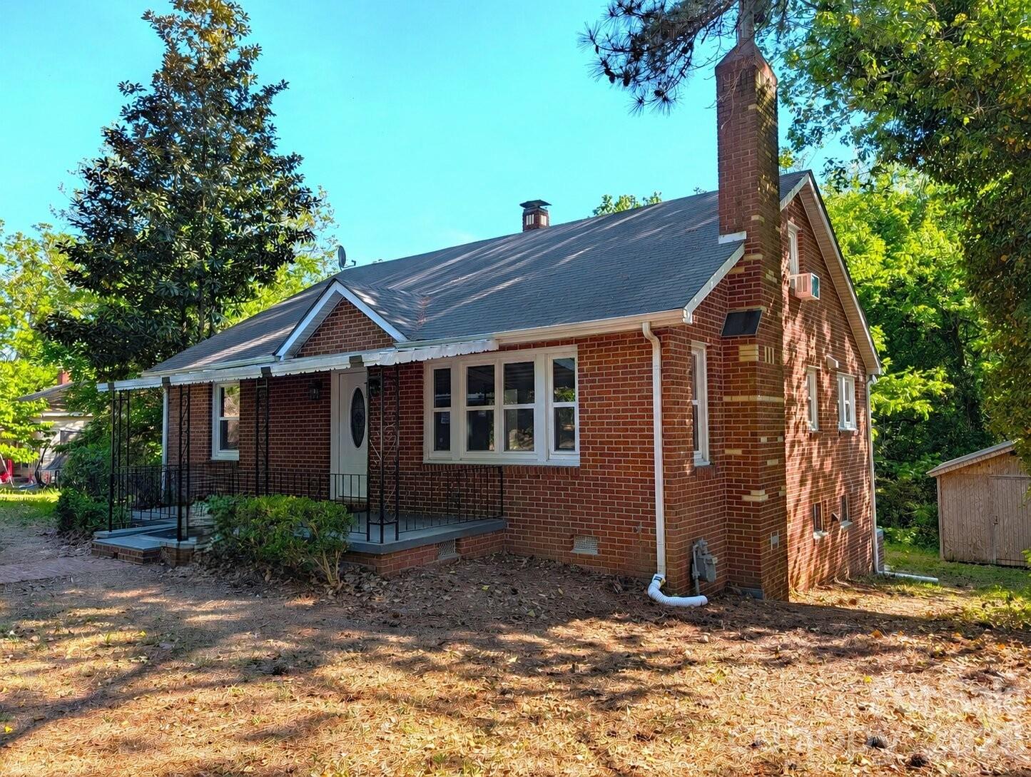 205 Sunrise Avenue Property Photo 1