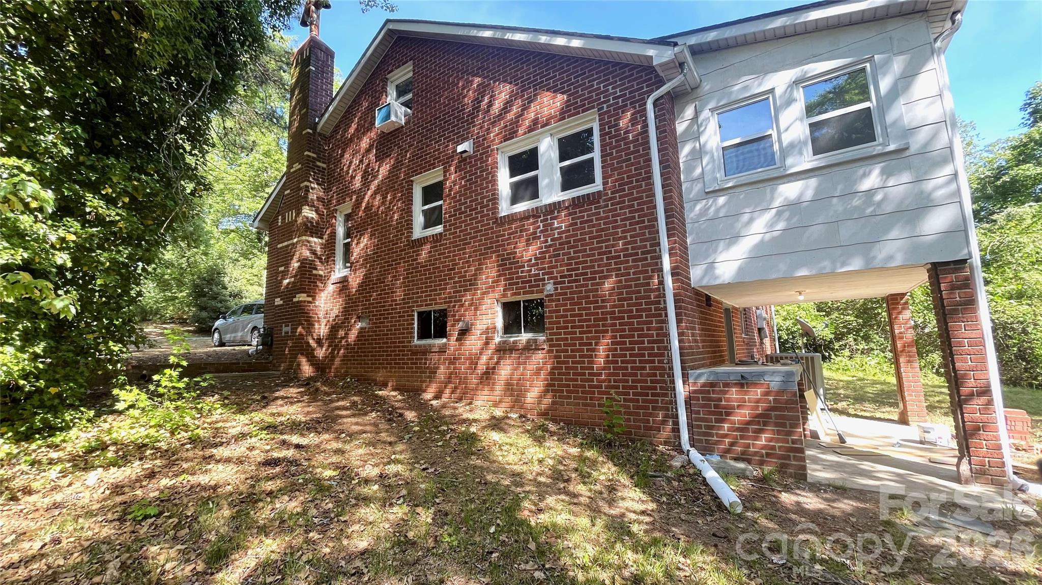 205 Sunrise Avenue Property Photo 2