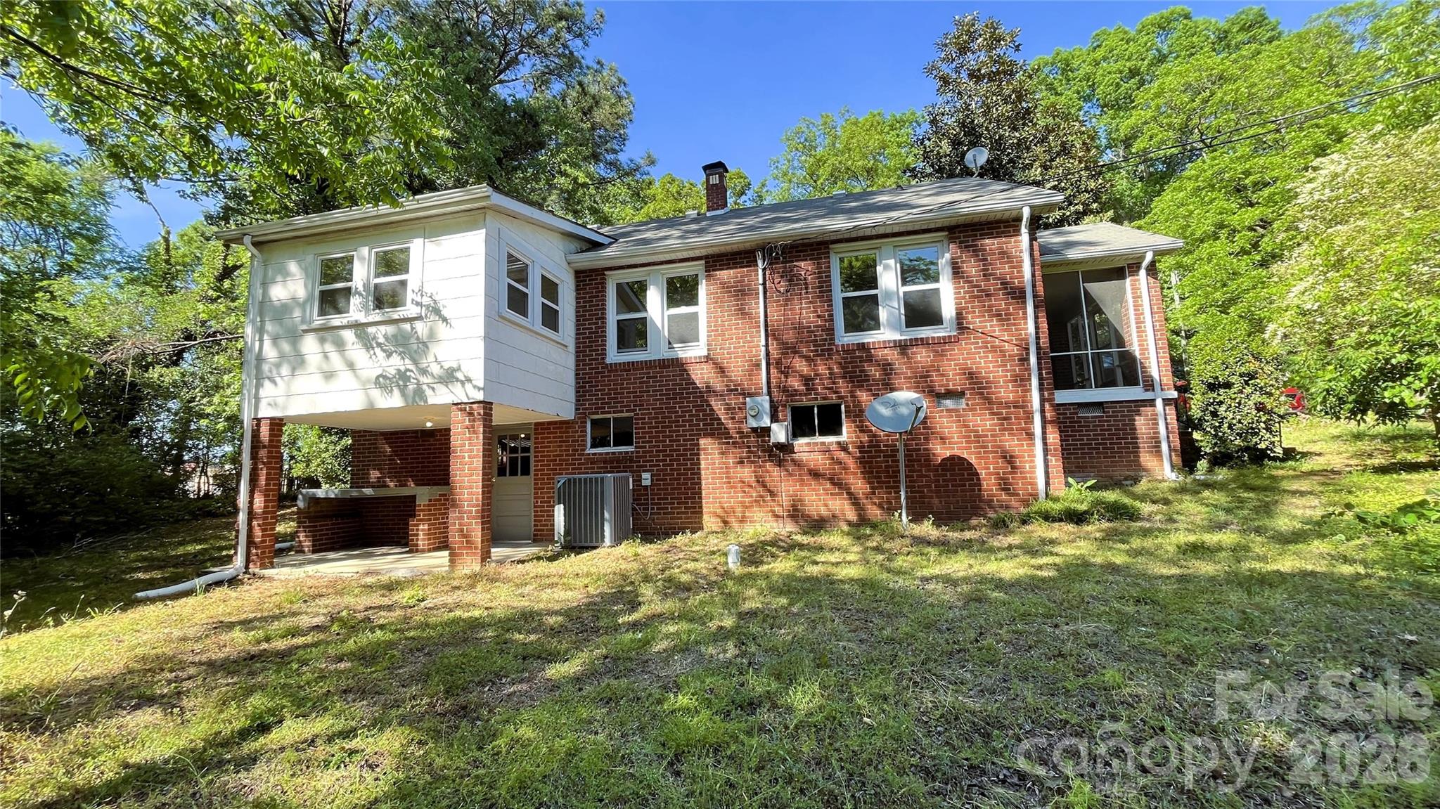 205 Sunrise Avenue Property Photo 3