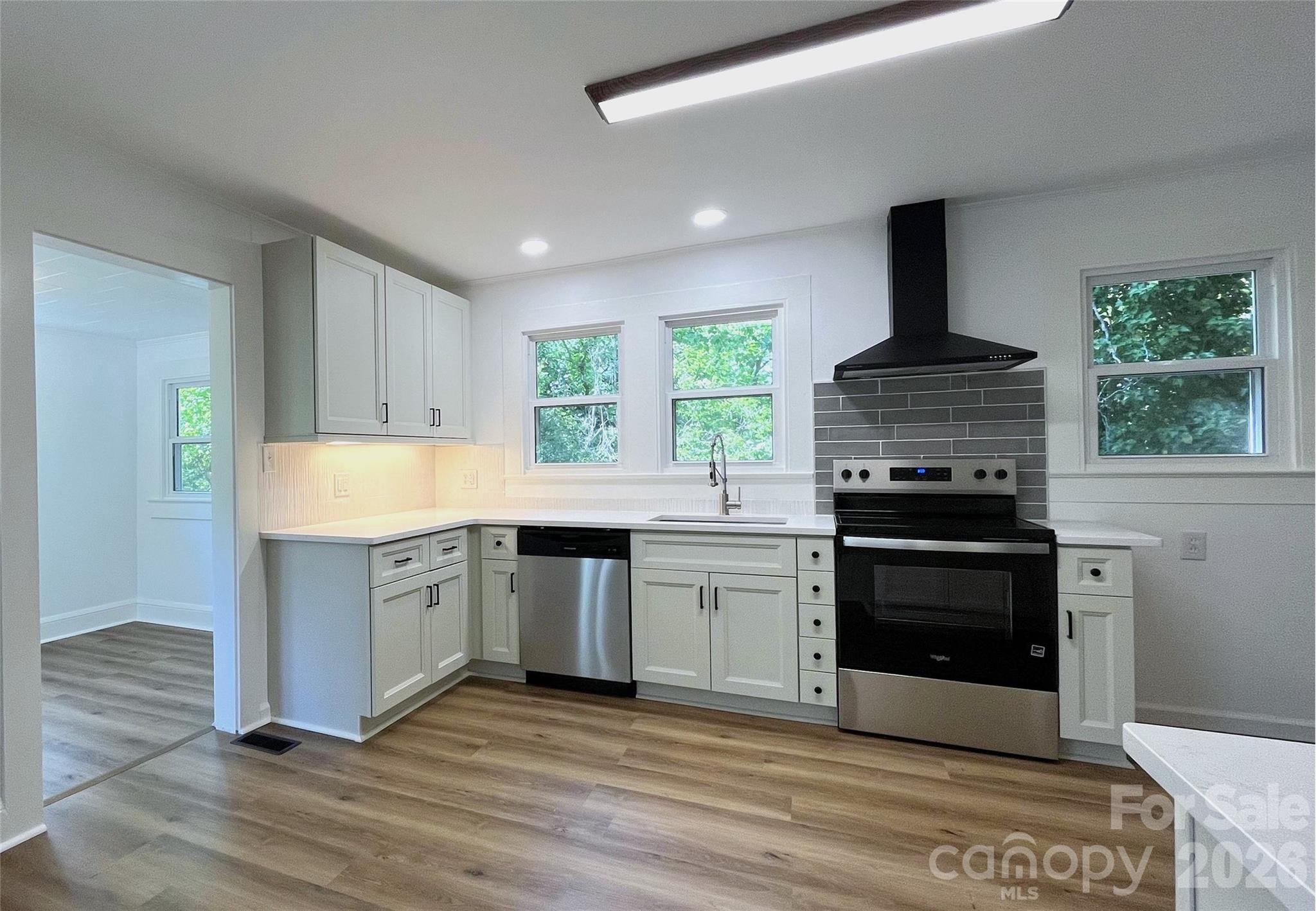 205 Sunrise Avenue Property Photo 12