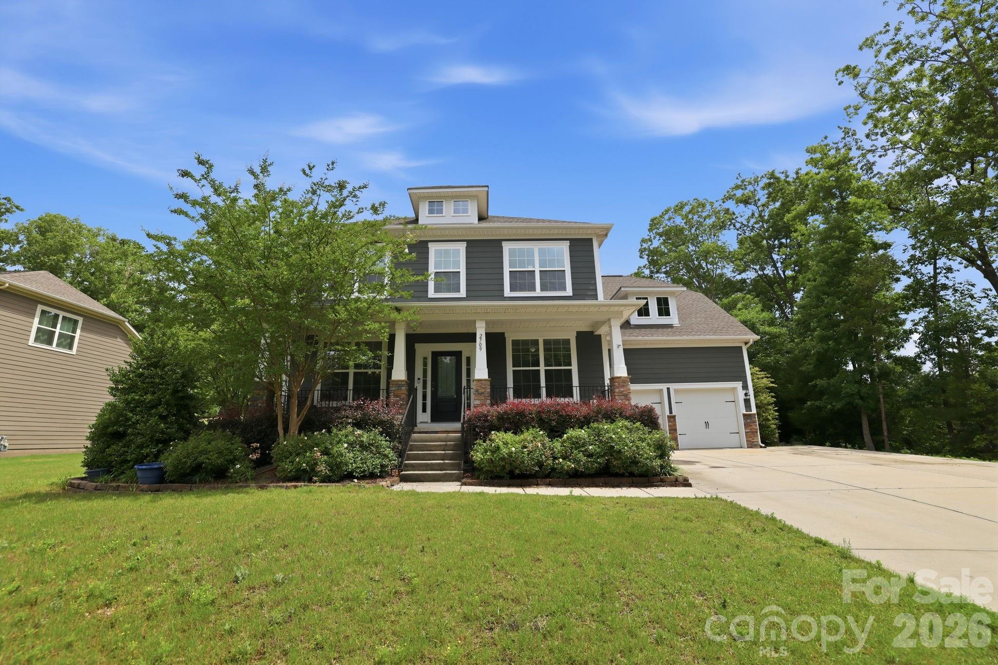 2709 Sugaree Court Property Photo 1