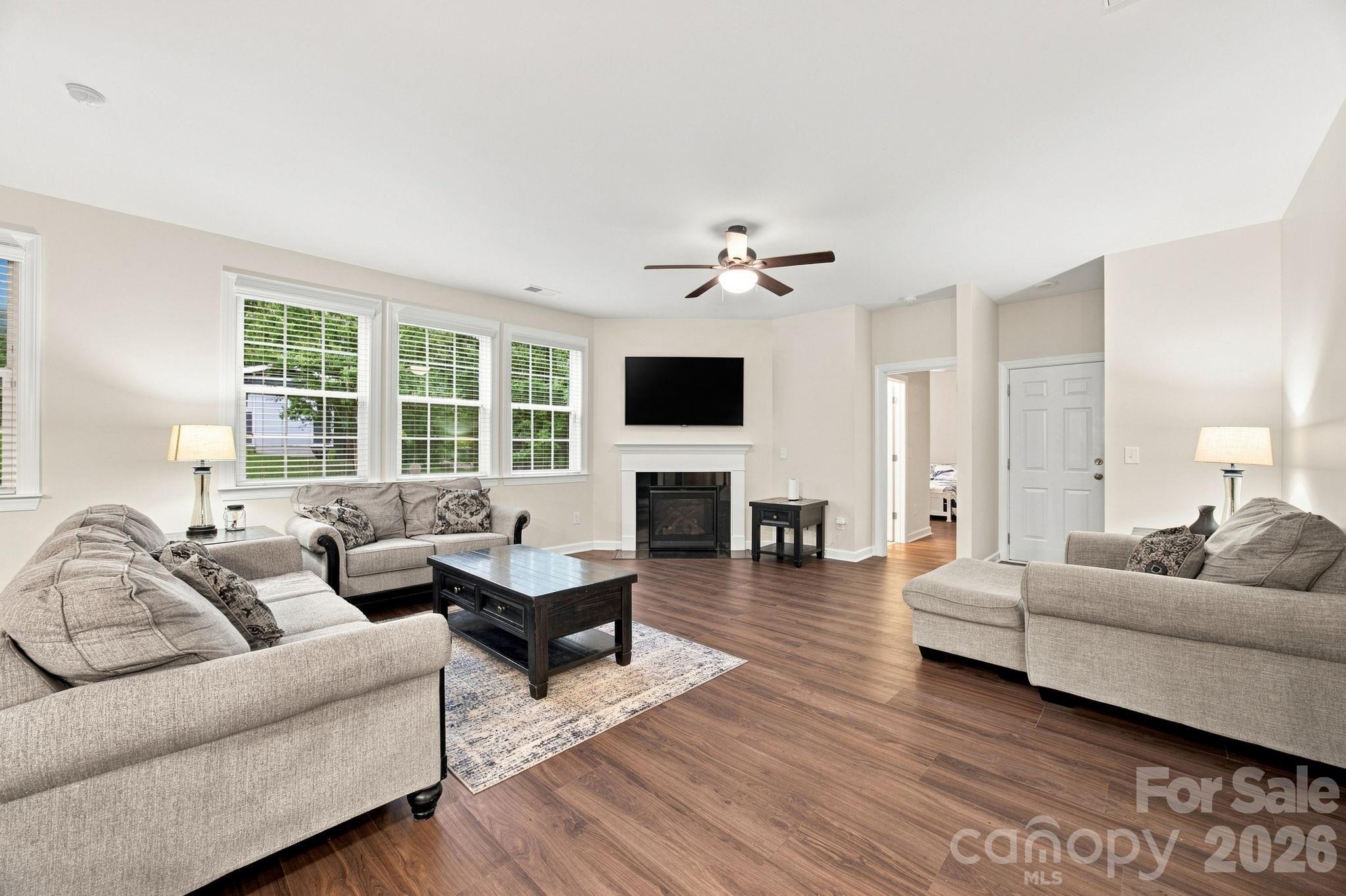 2709 Sugaree Court Property Photo 11