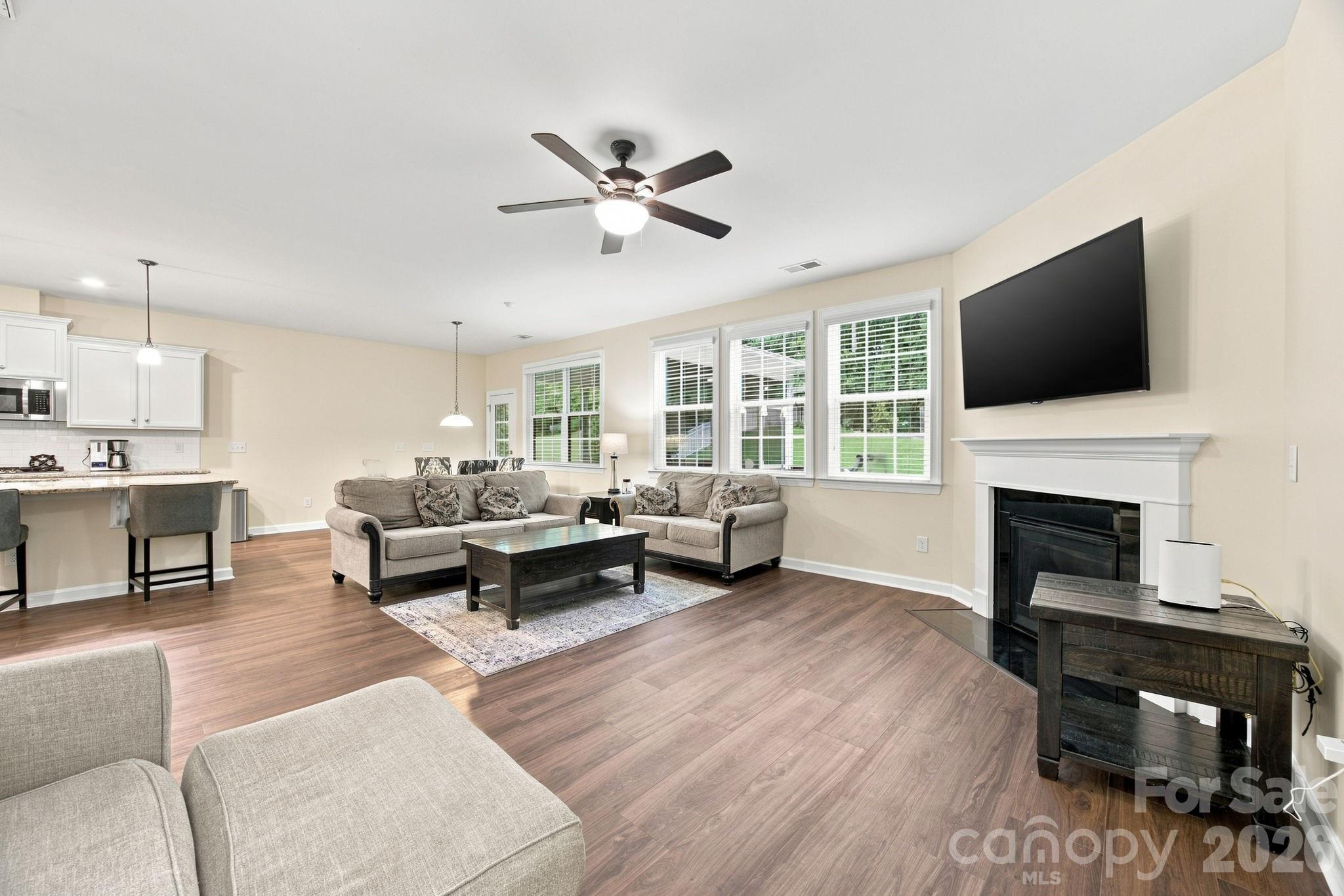 2709 Sugaree Court Property Photo 12