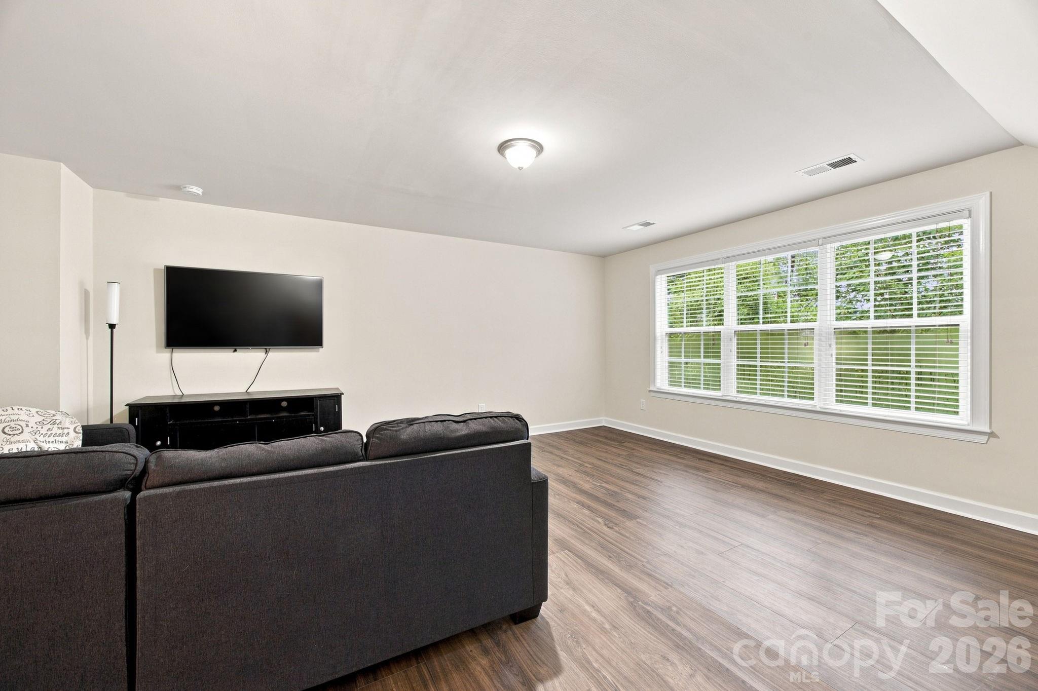 2709 Sugaree Court Property Photo 28