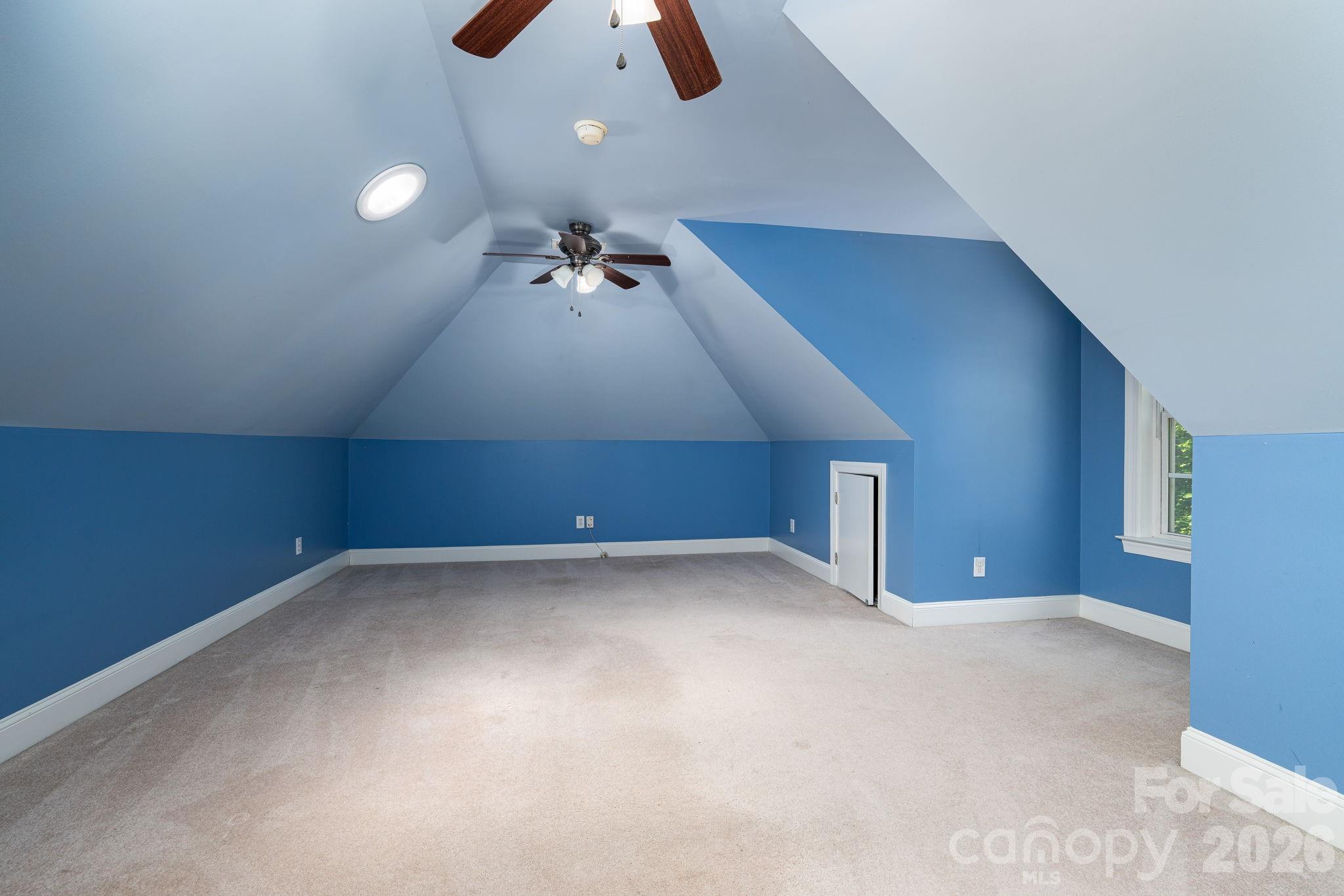 122 Maple View Drive 114 Property Photo 20