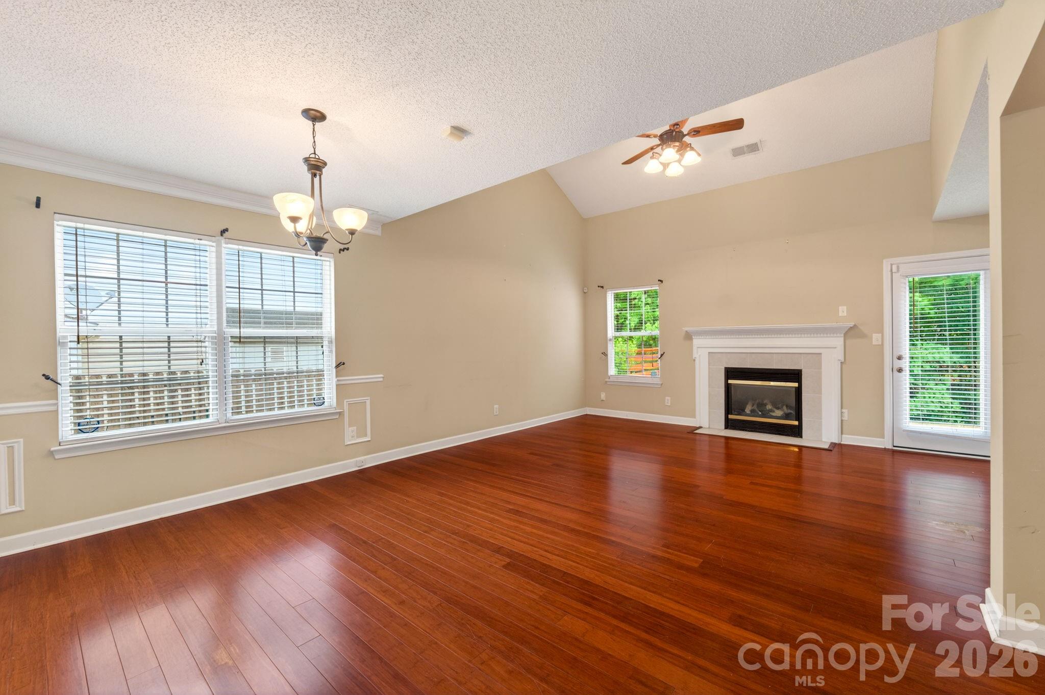 1423 Quail Street Property Photo 4