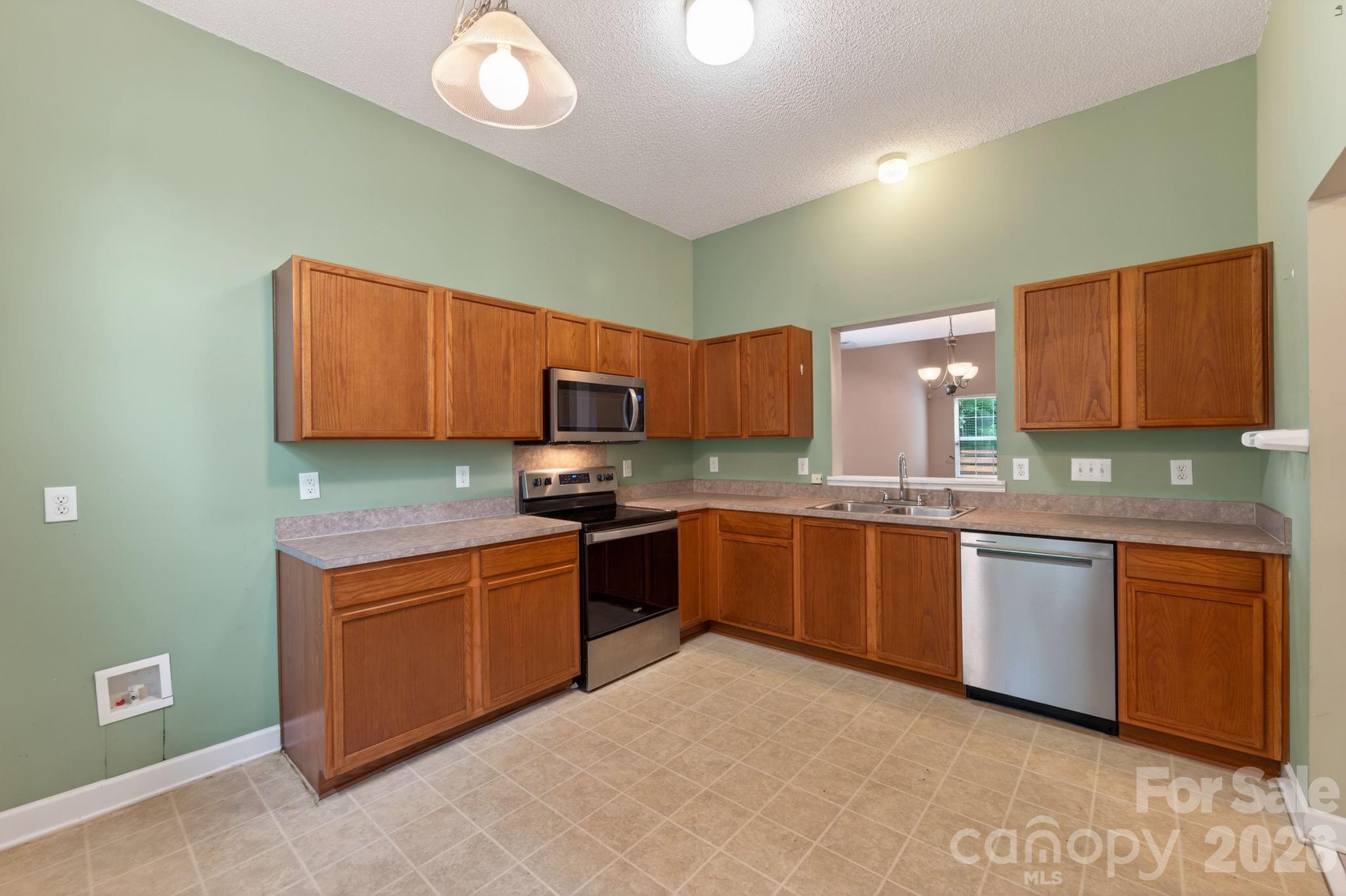 1423 Quail Street Property Photo 13
