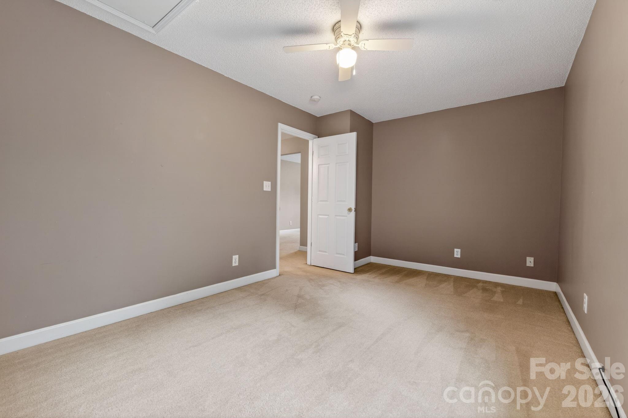 1423 Quail Street Property Photo 33