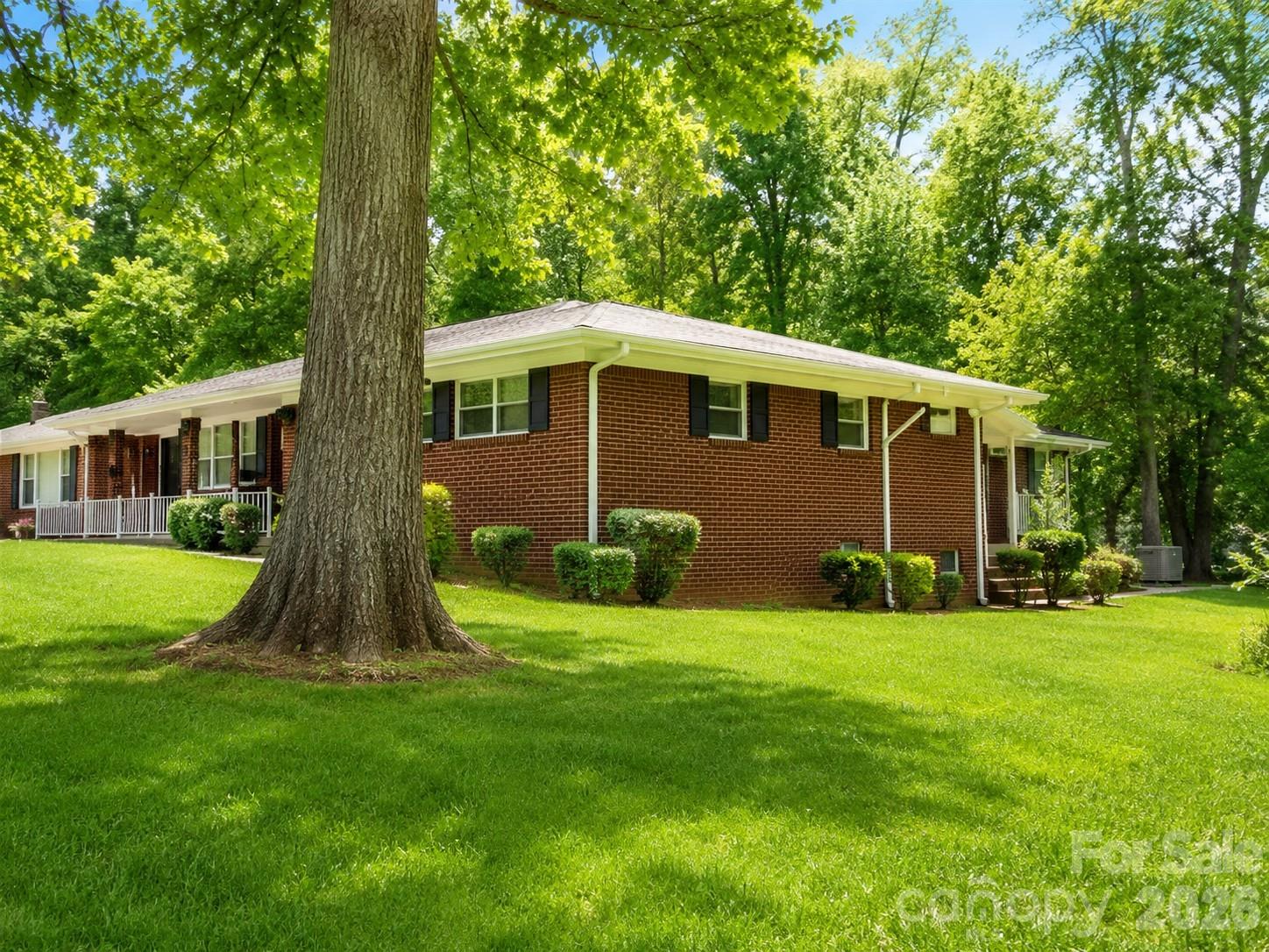 788 Kenmore Street Property Photo 2