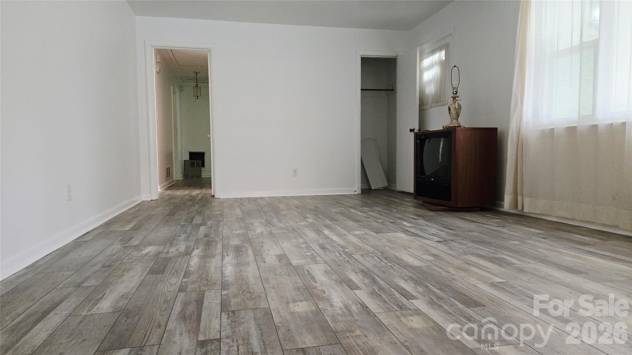 788 Kenmore Street Property Photo 8