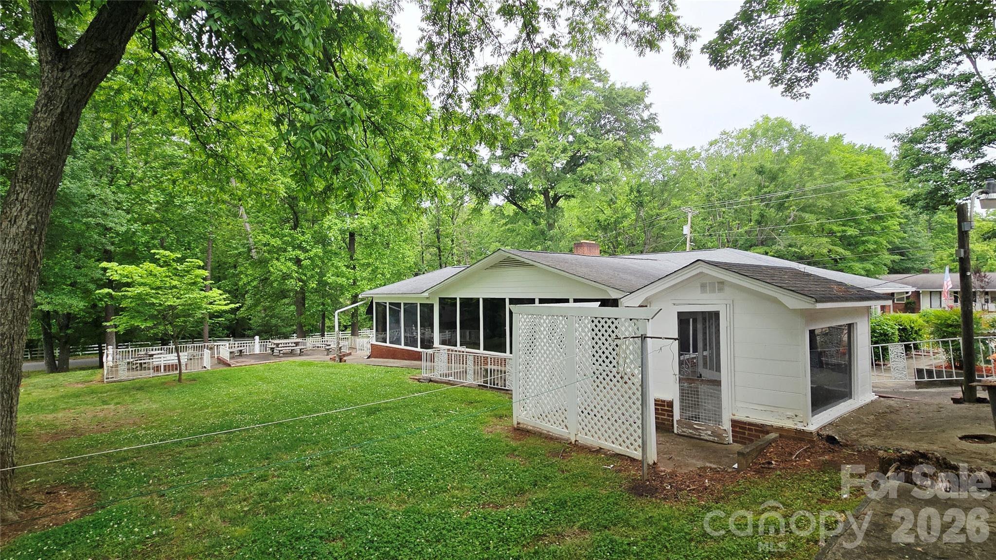 788 Kenmore Street Property Photo 16