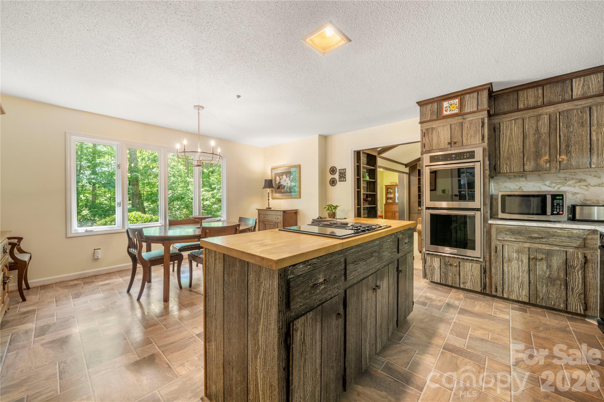 3426 Driftwood Drive Property Photo 10