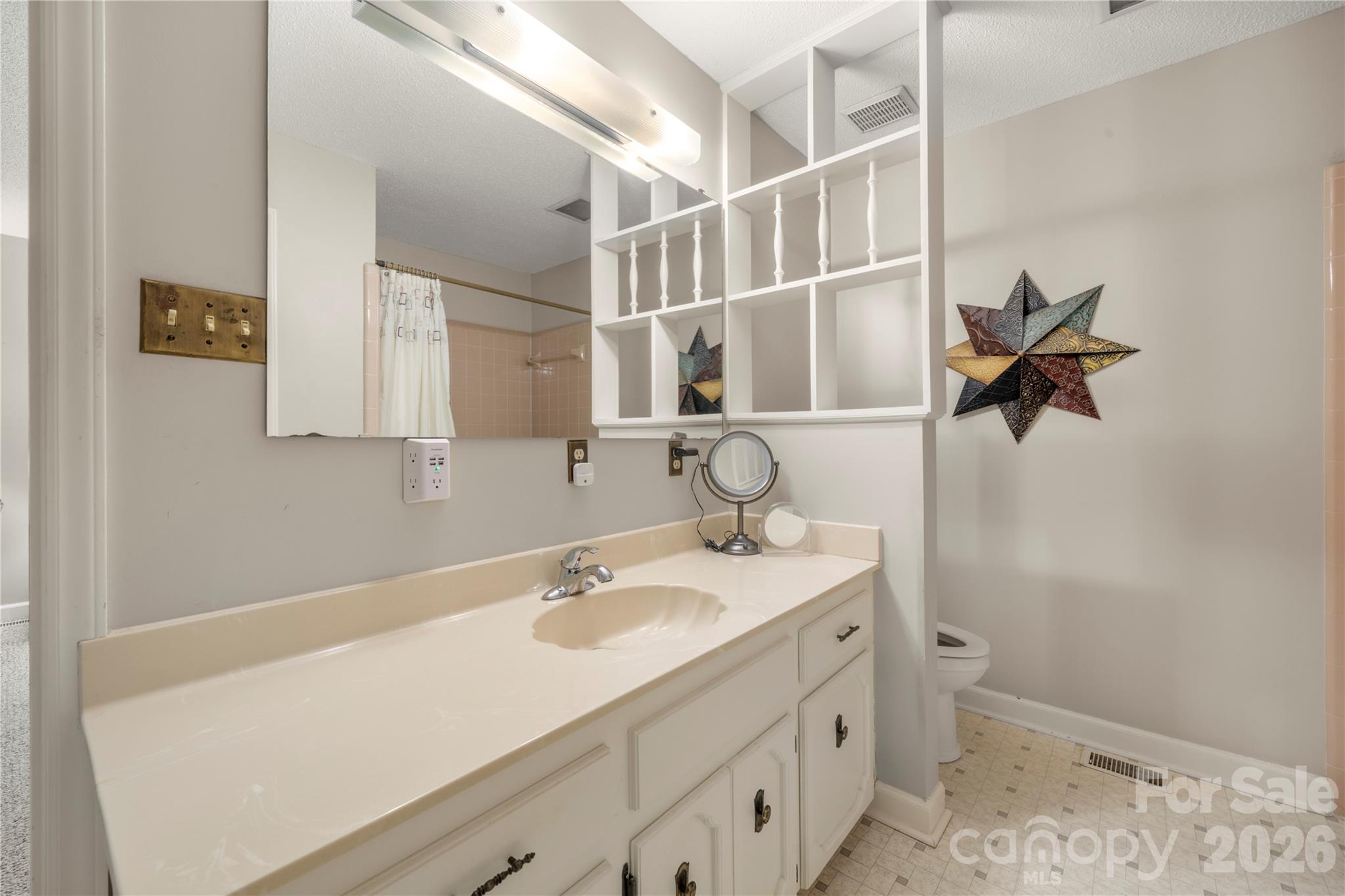 3426 Driftwood Drive Property Photo 18
