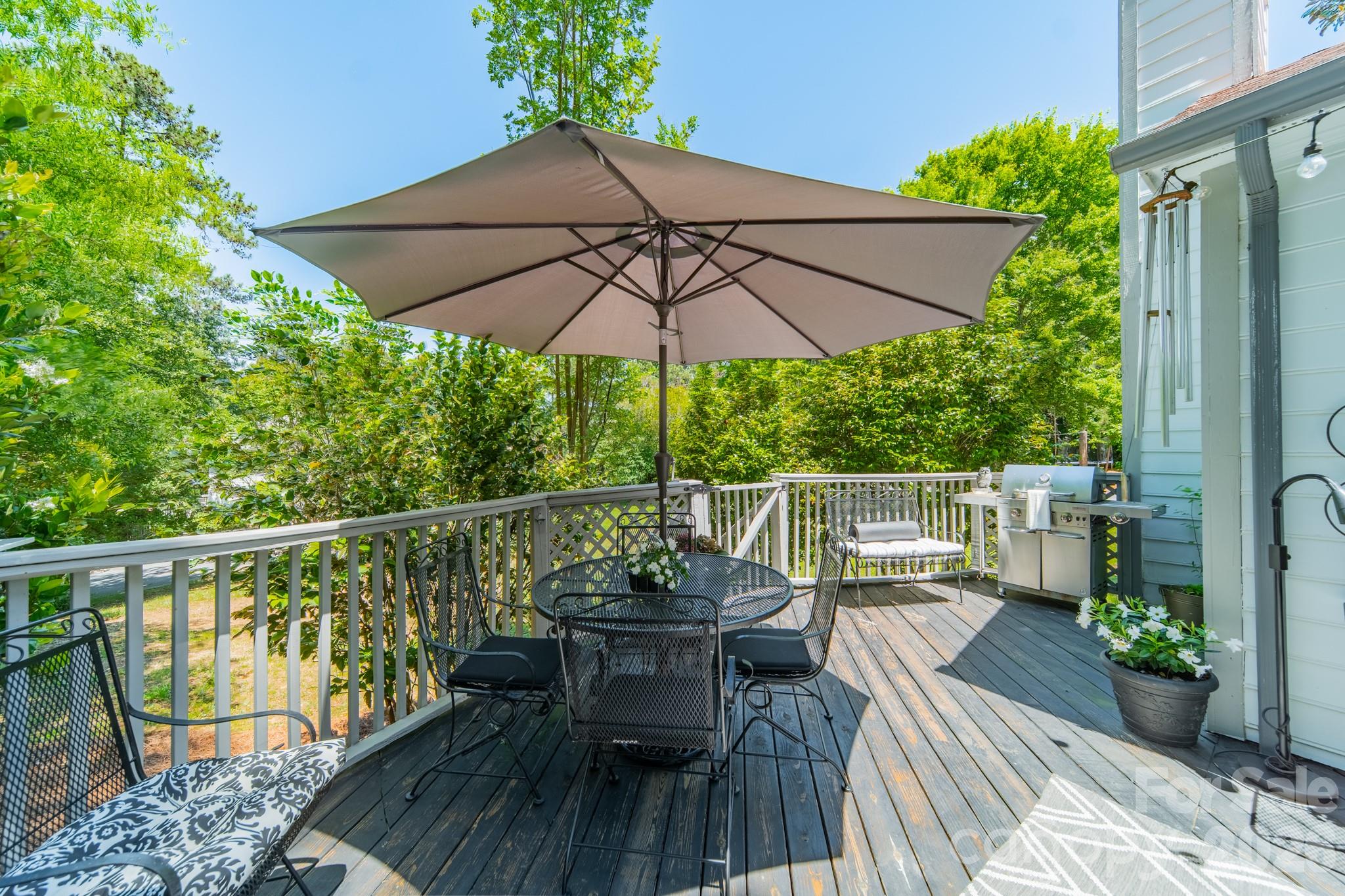 11043 Seven Coves Drive Property Photo 10