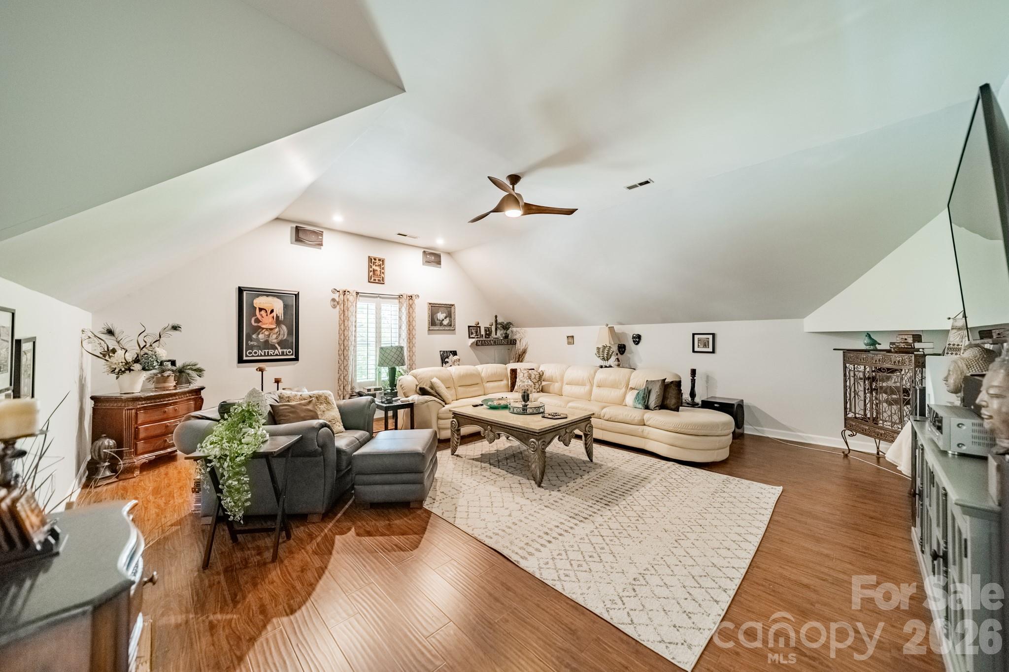 11043 Seven Coves Drive Property Photo 38