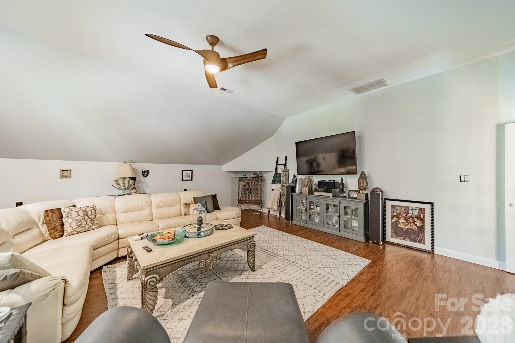 11043 Seven Coves Drive Property Photo 40