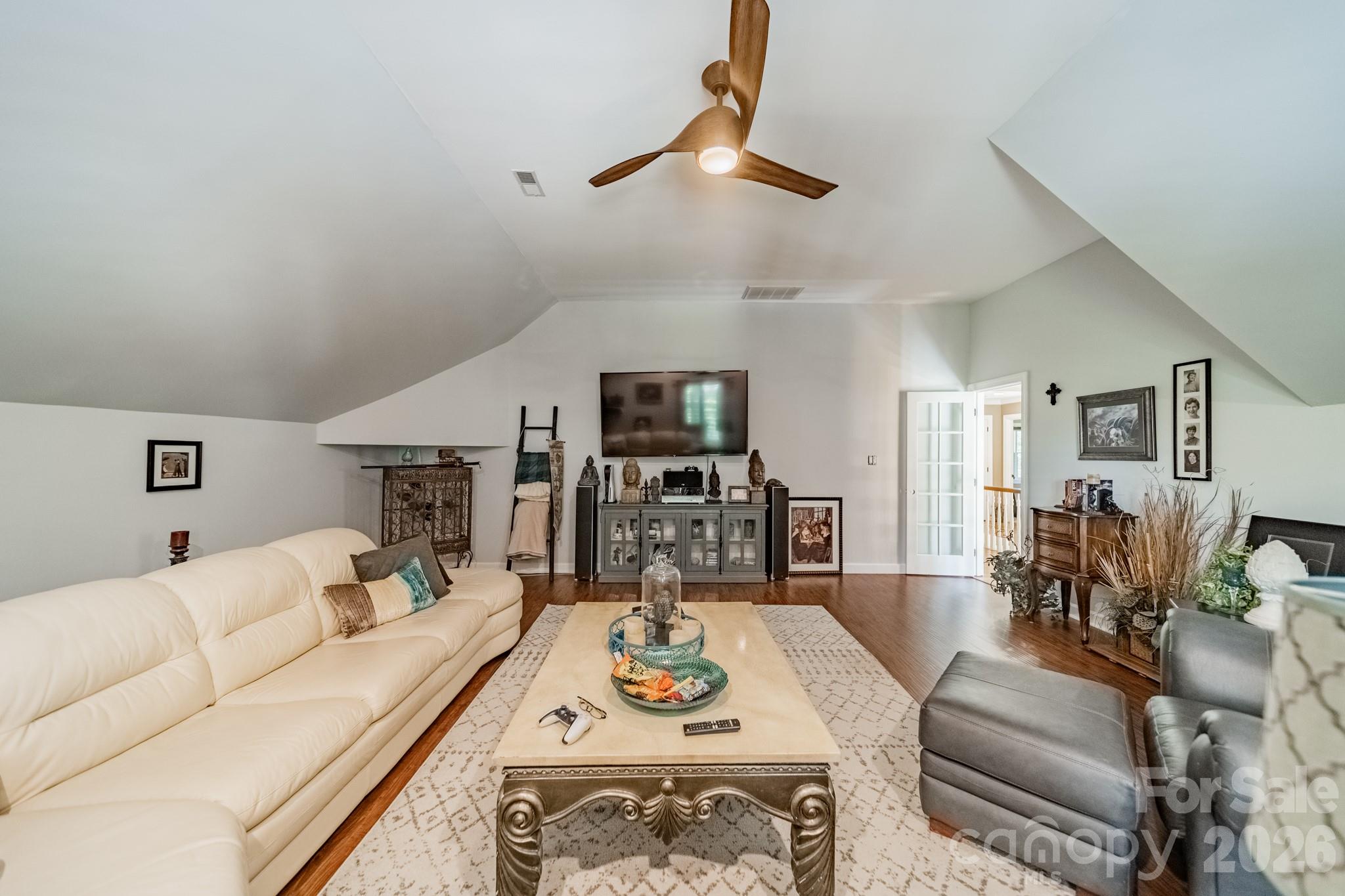 11043 Seven Coves Drive Property Photo 41
