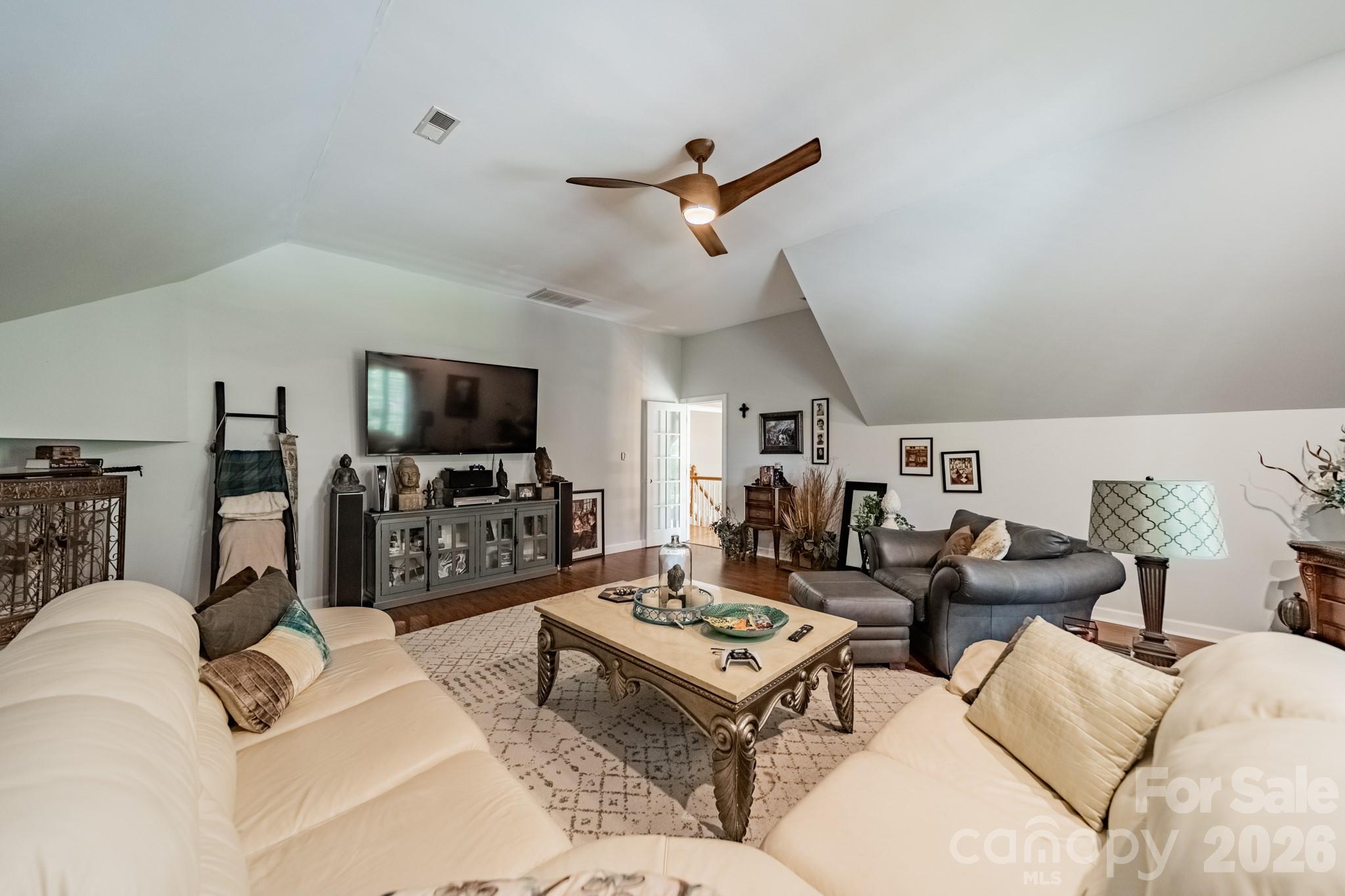 11043 Seven Coves Drive Property Photo 42