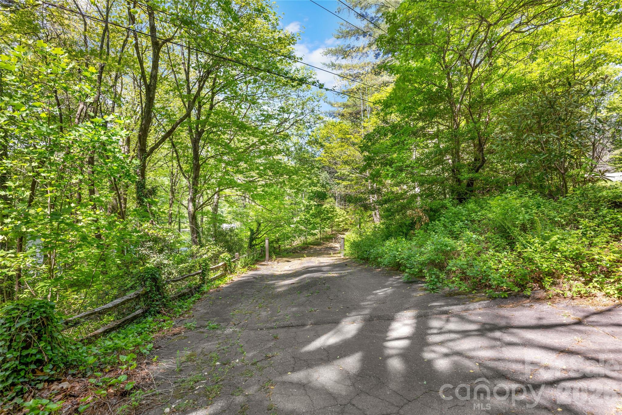 1923 Cold Mountain Road Property Photo 1