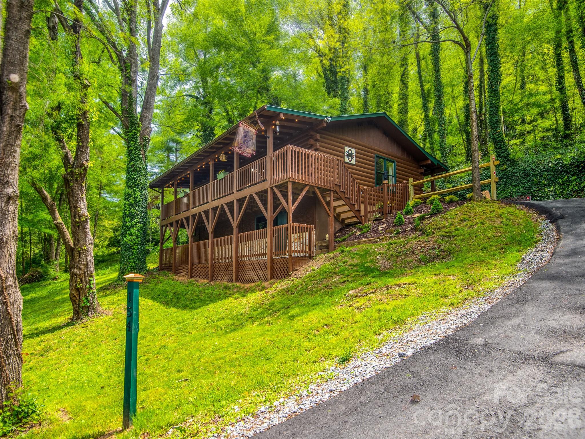 154 Cedarwood Drive Property Photo 1