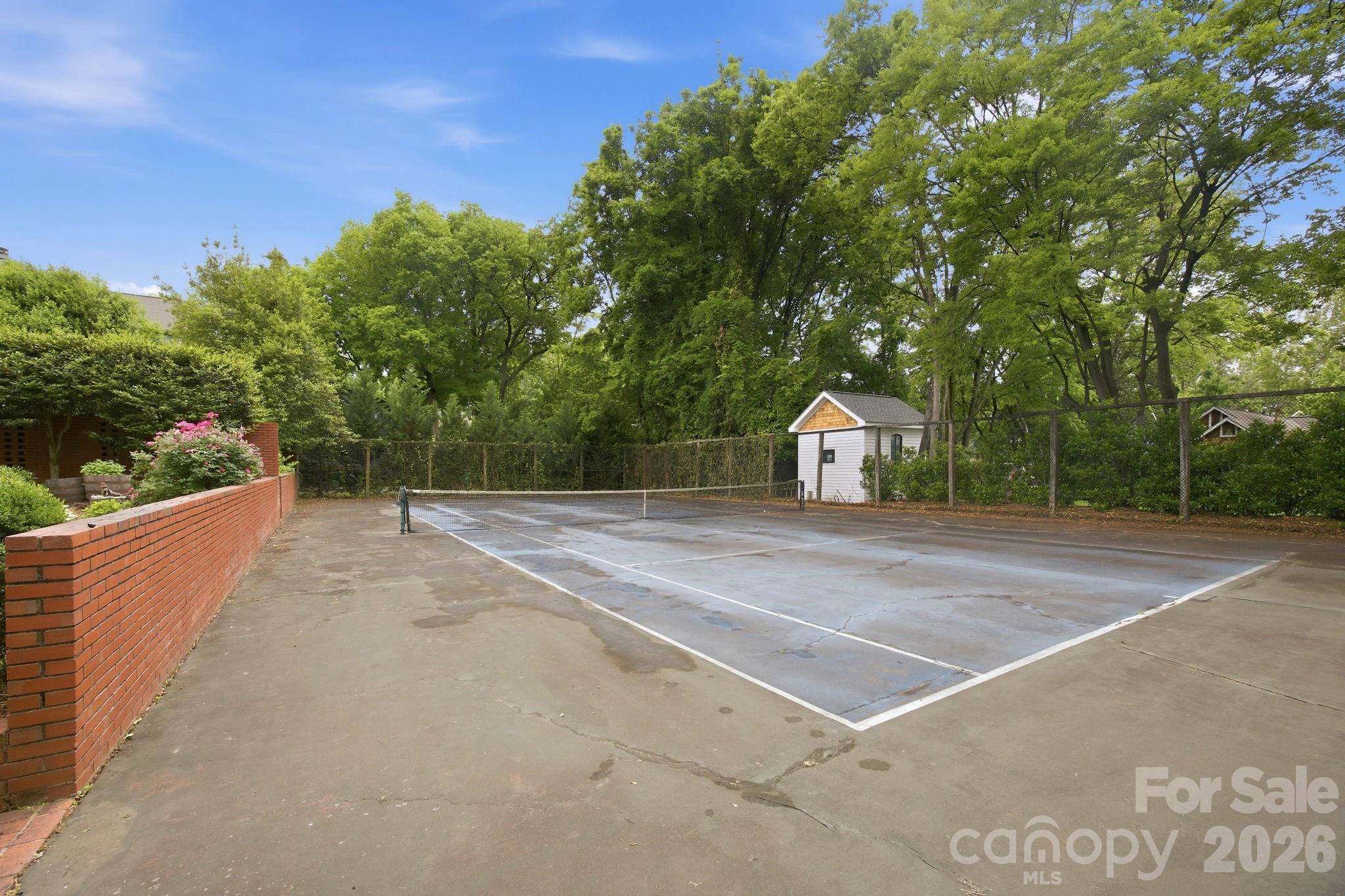 517 N Poplar Street Property Photo 44