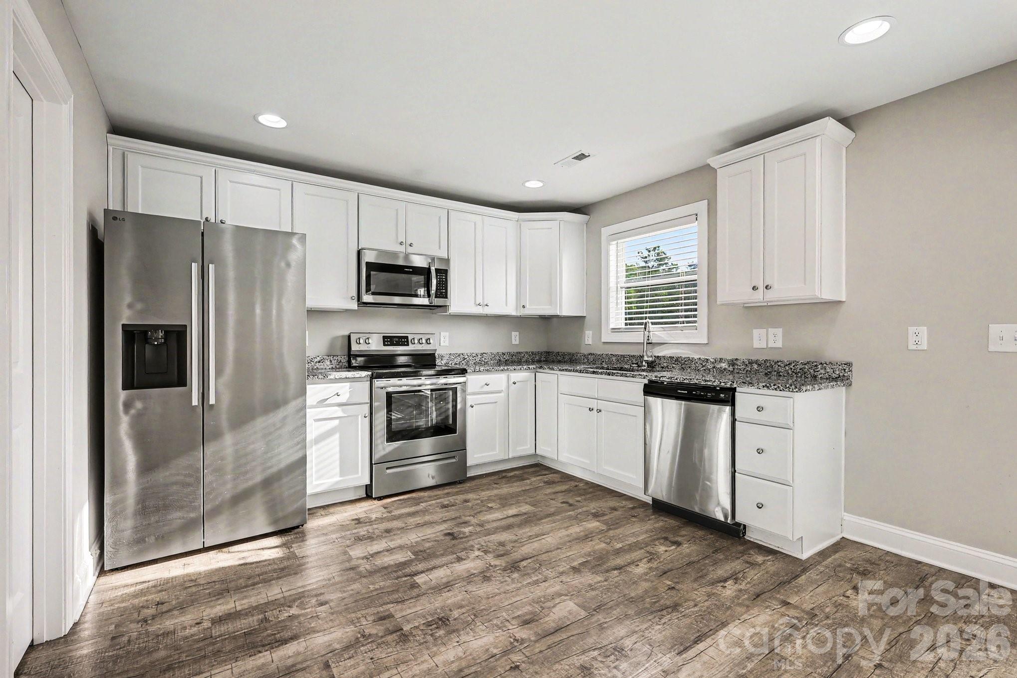 1573 Mayfair Drive Property Photo 10