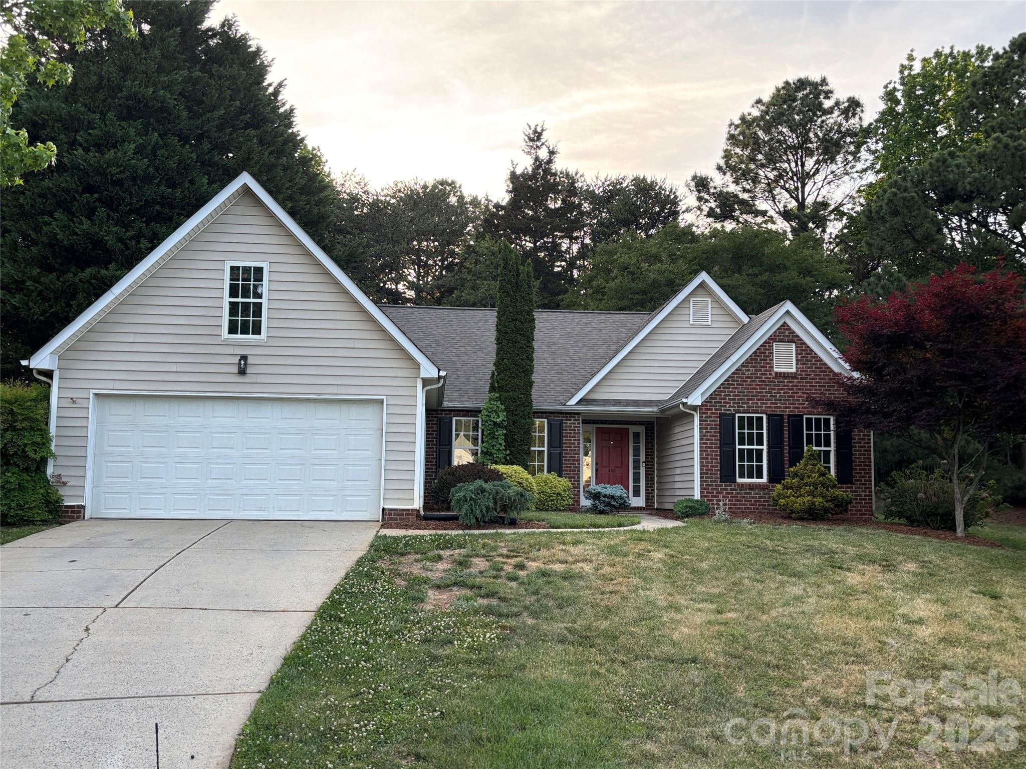 450 Glencrest Drive Property Photo 1