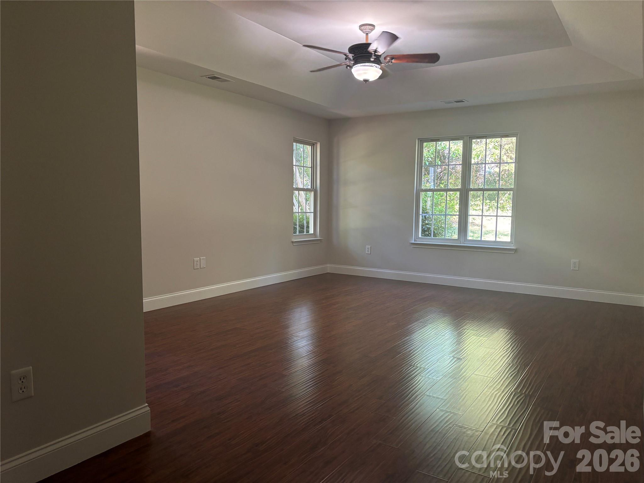 450 Glencrest Drive Property Photo 13