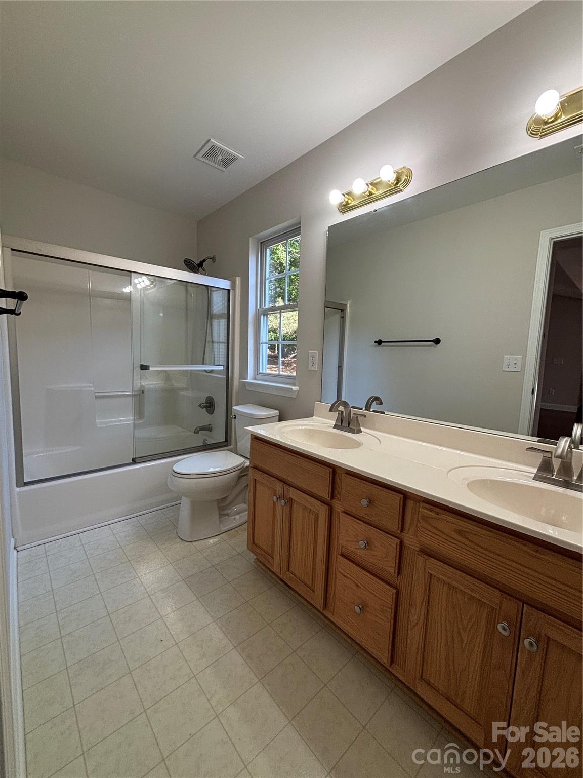 450 Glencrest Drive Property Photo 20