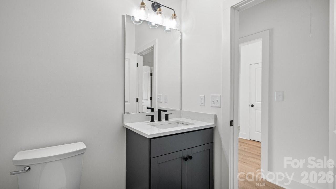 2160 Fieldcrest Avenue Property Photo 13