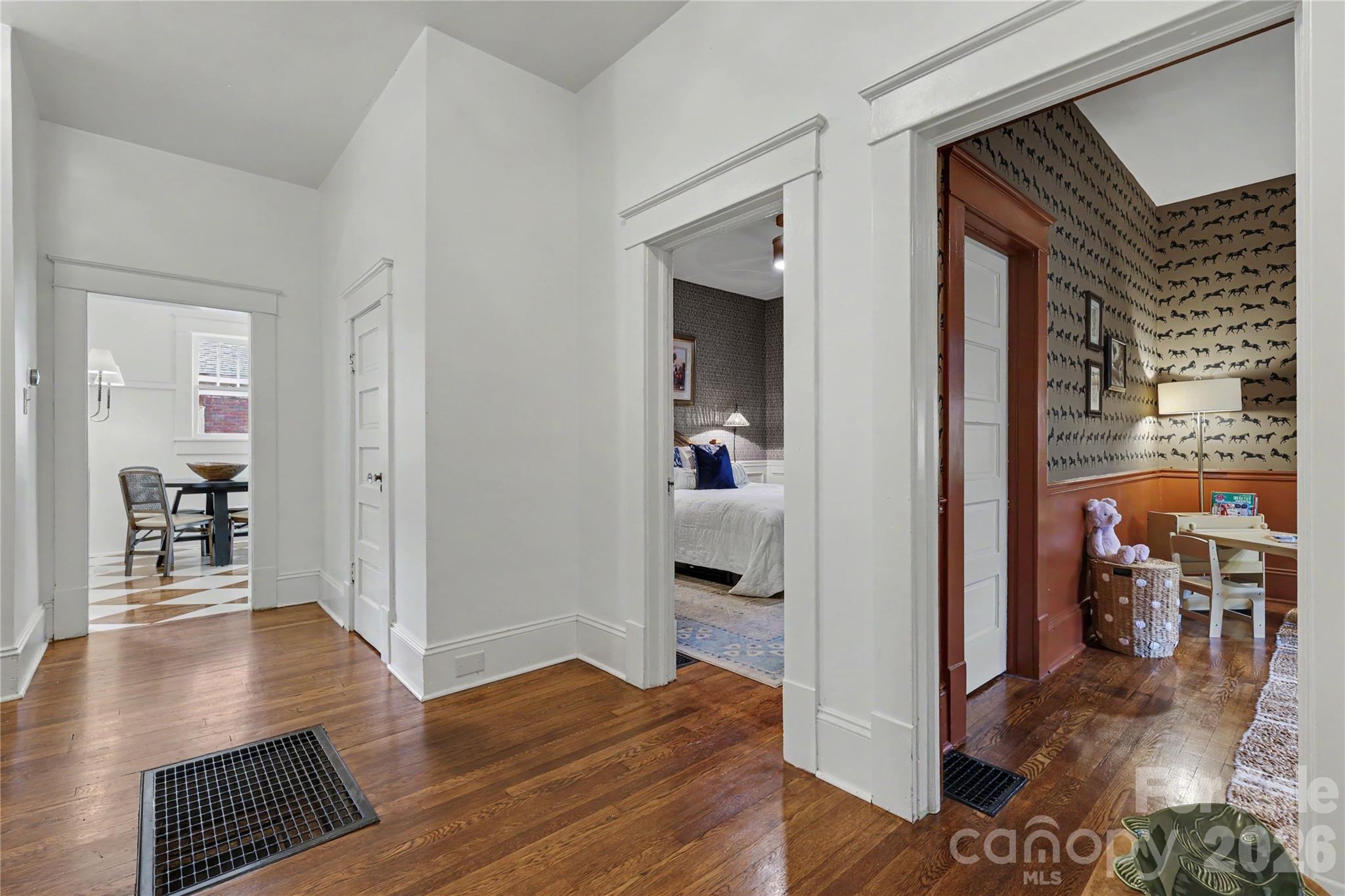 118 E Miller Street Property Photo 14