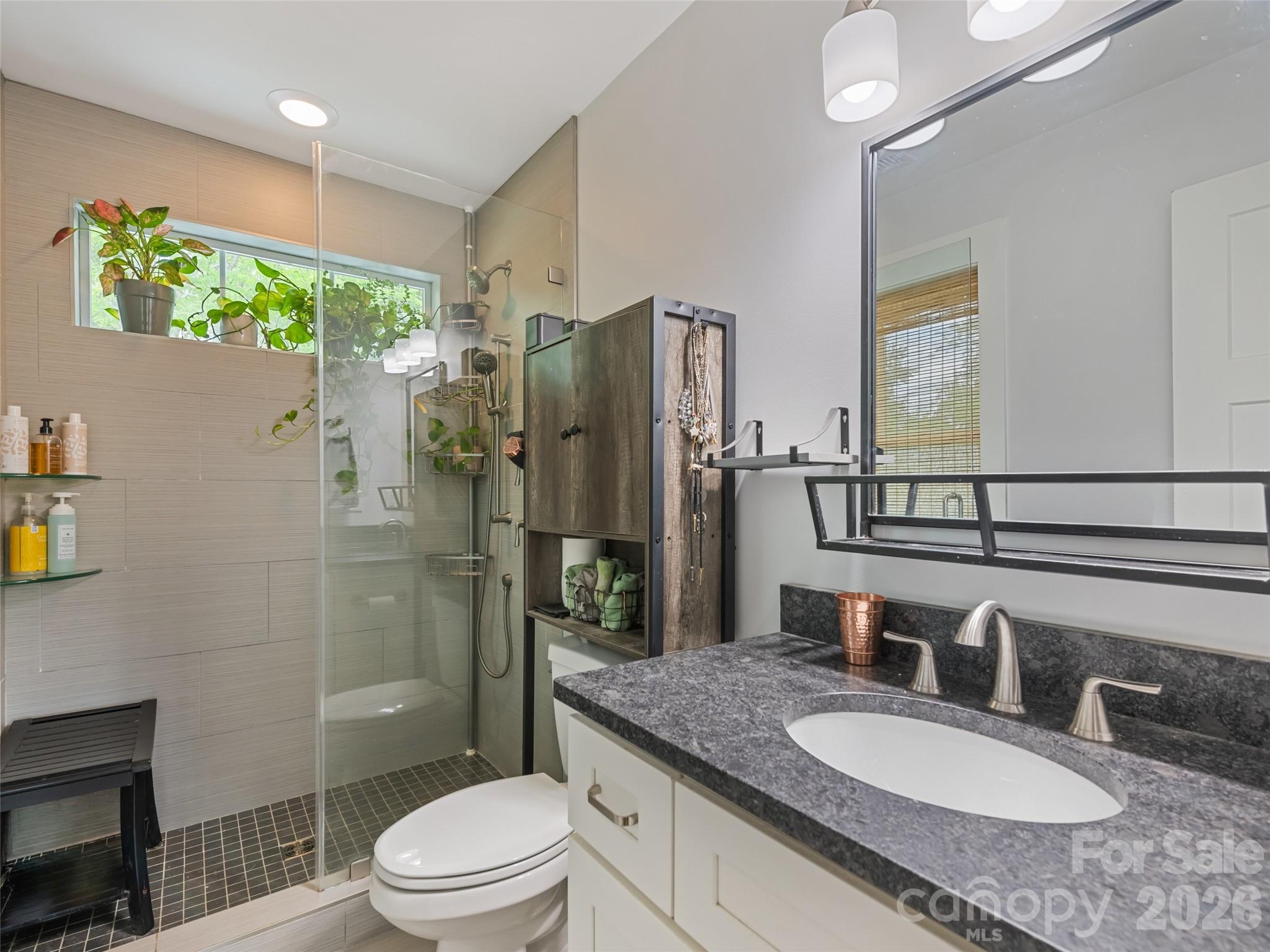 221 Northside Street Property Photo 21