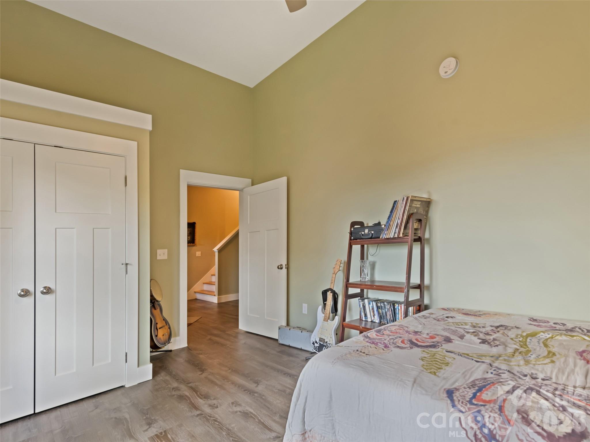 221 Northside Street Property Photo 28