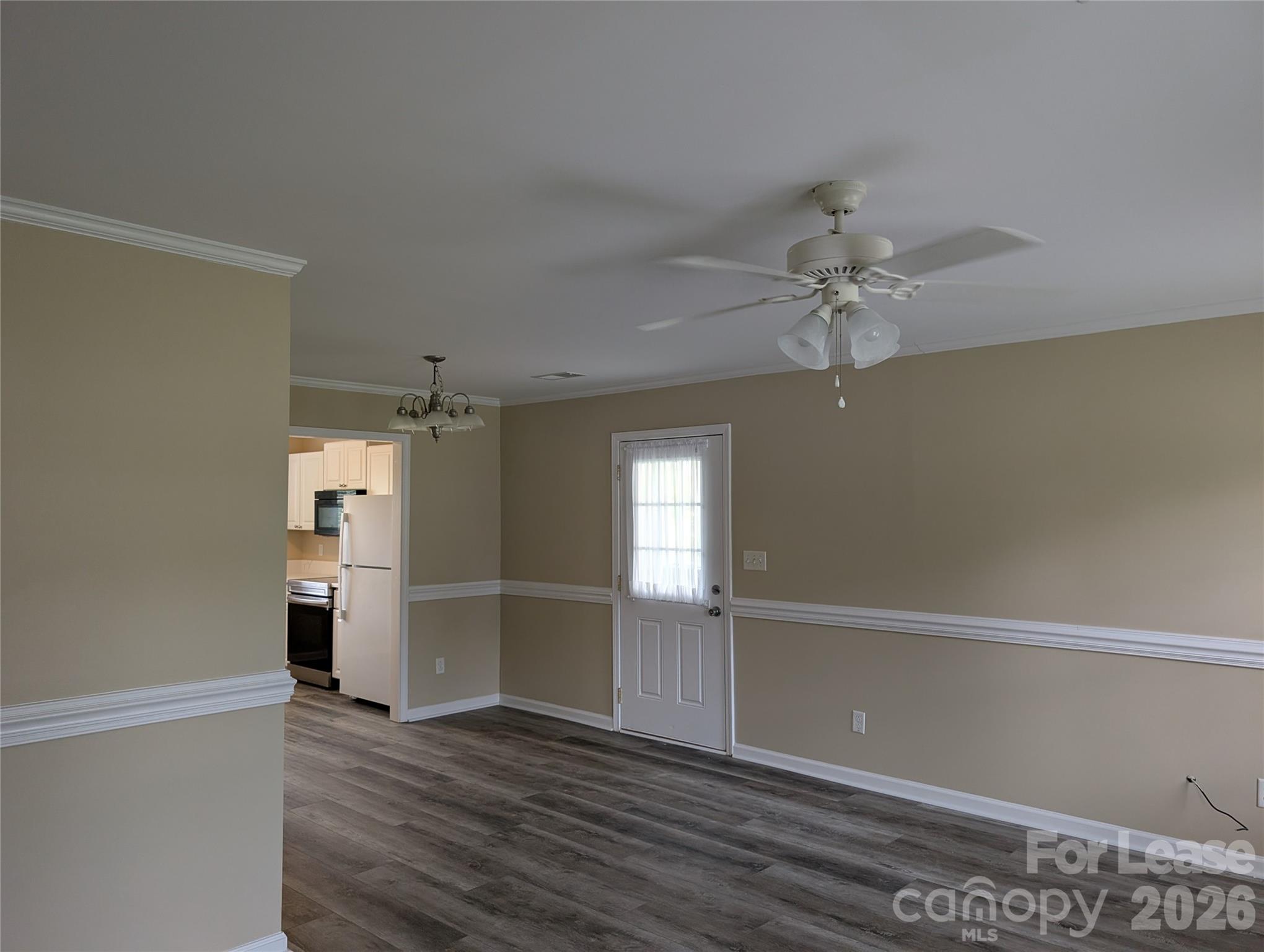 421 West Avenue Property Photo 2