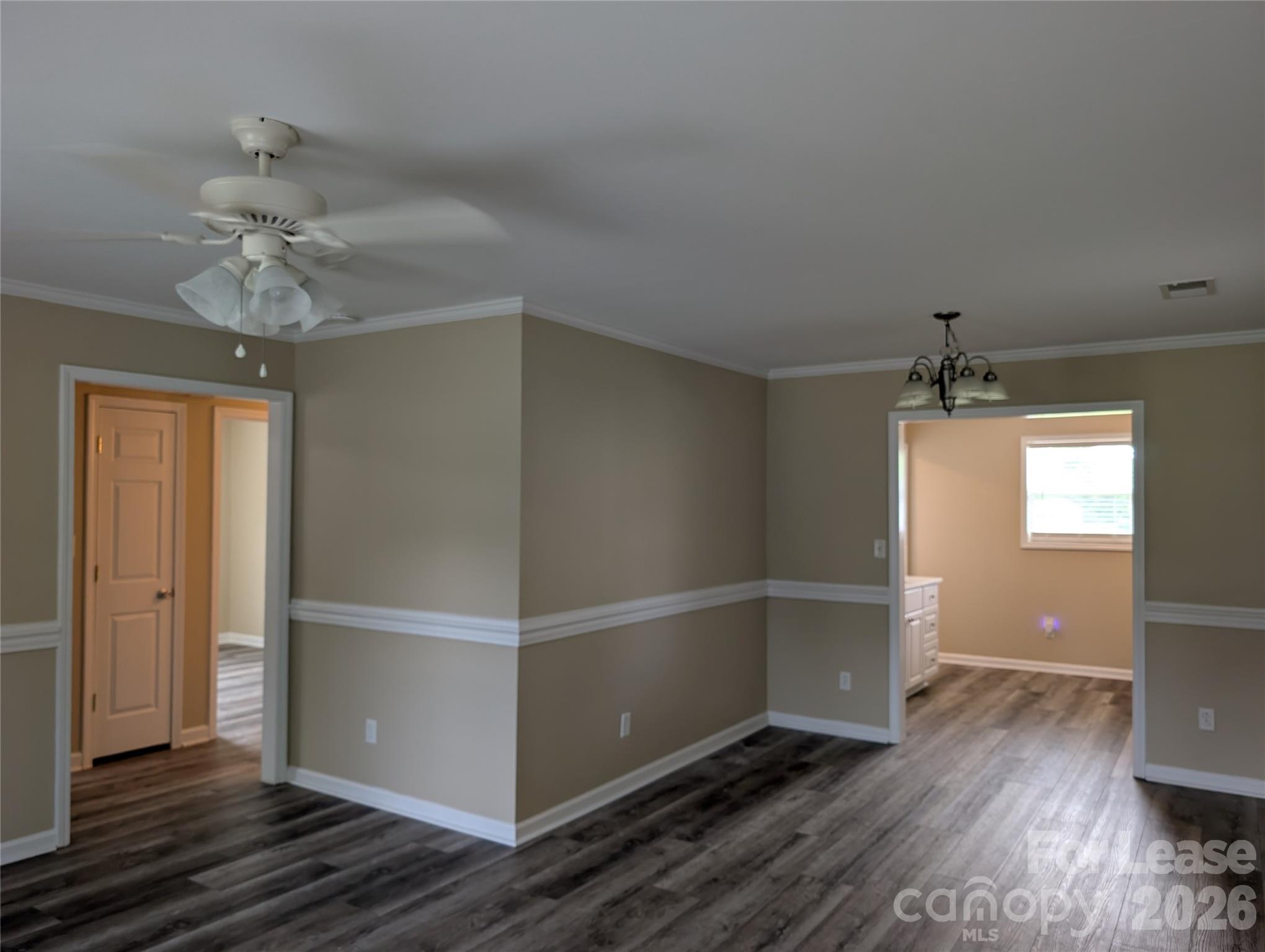 421 West Avenue Property Photo 4