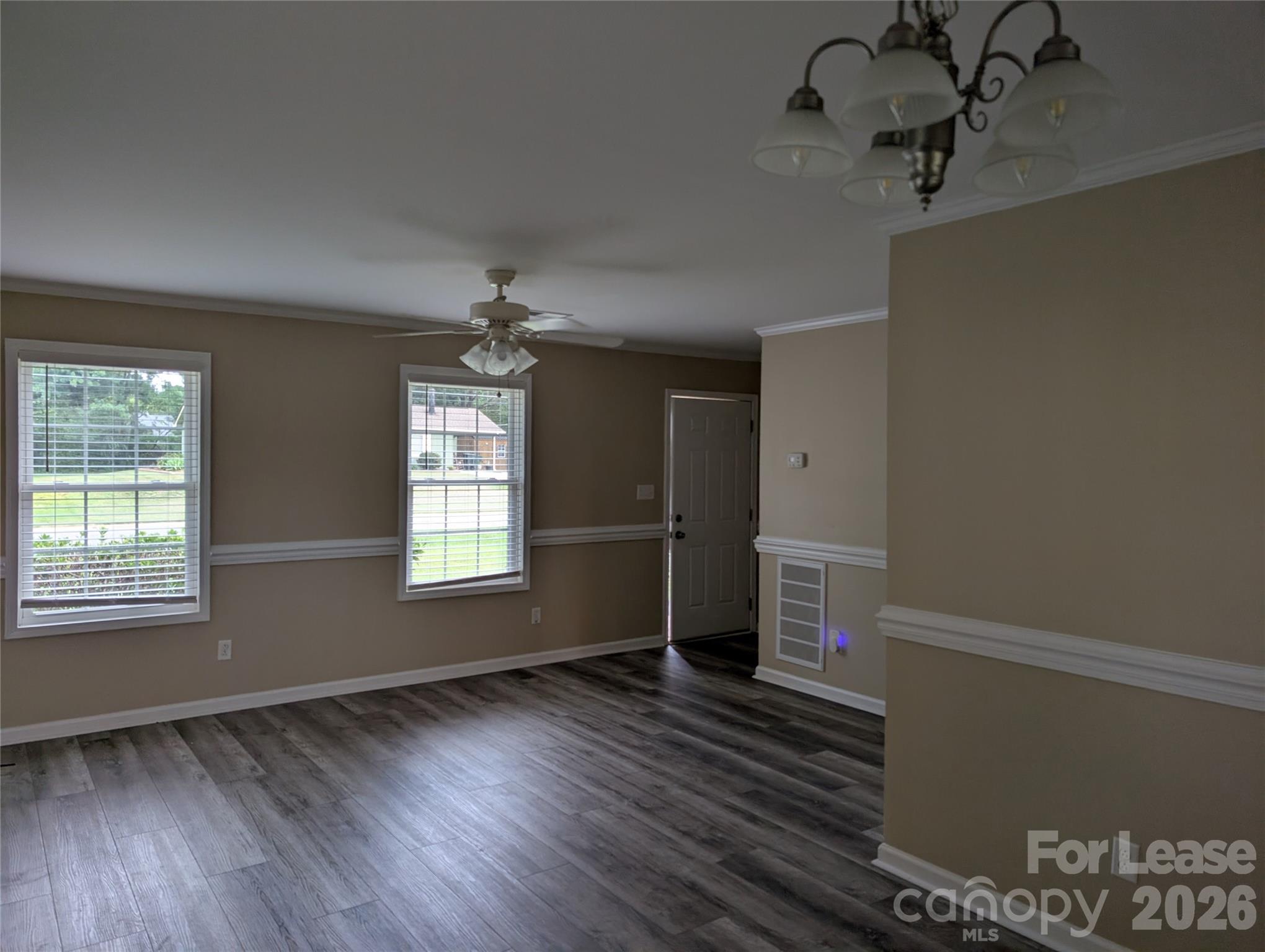 421 West Avenue Property Photo 5
